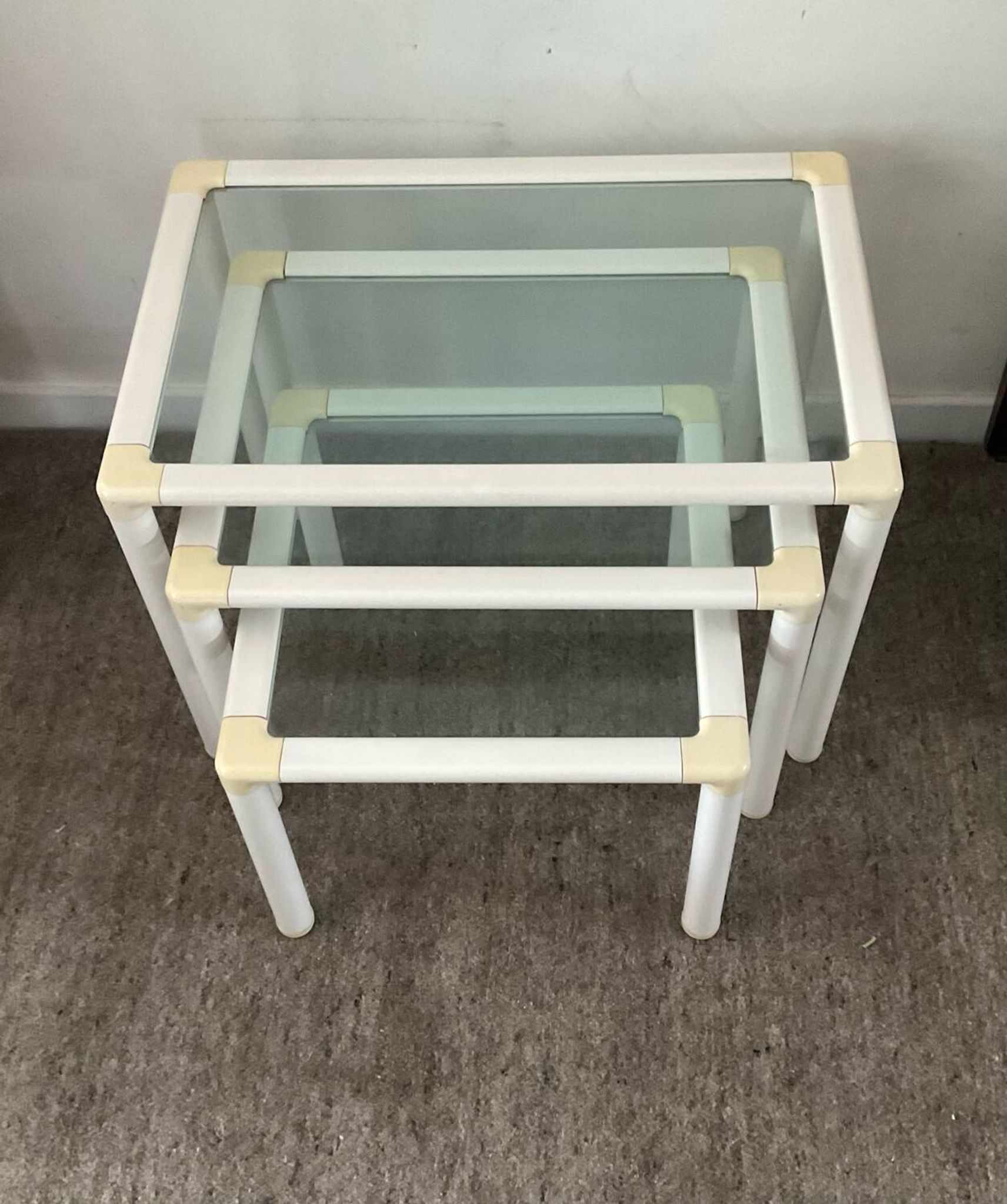 Trio de tables gigognes des années 70-80