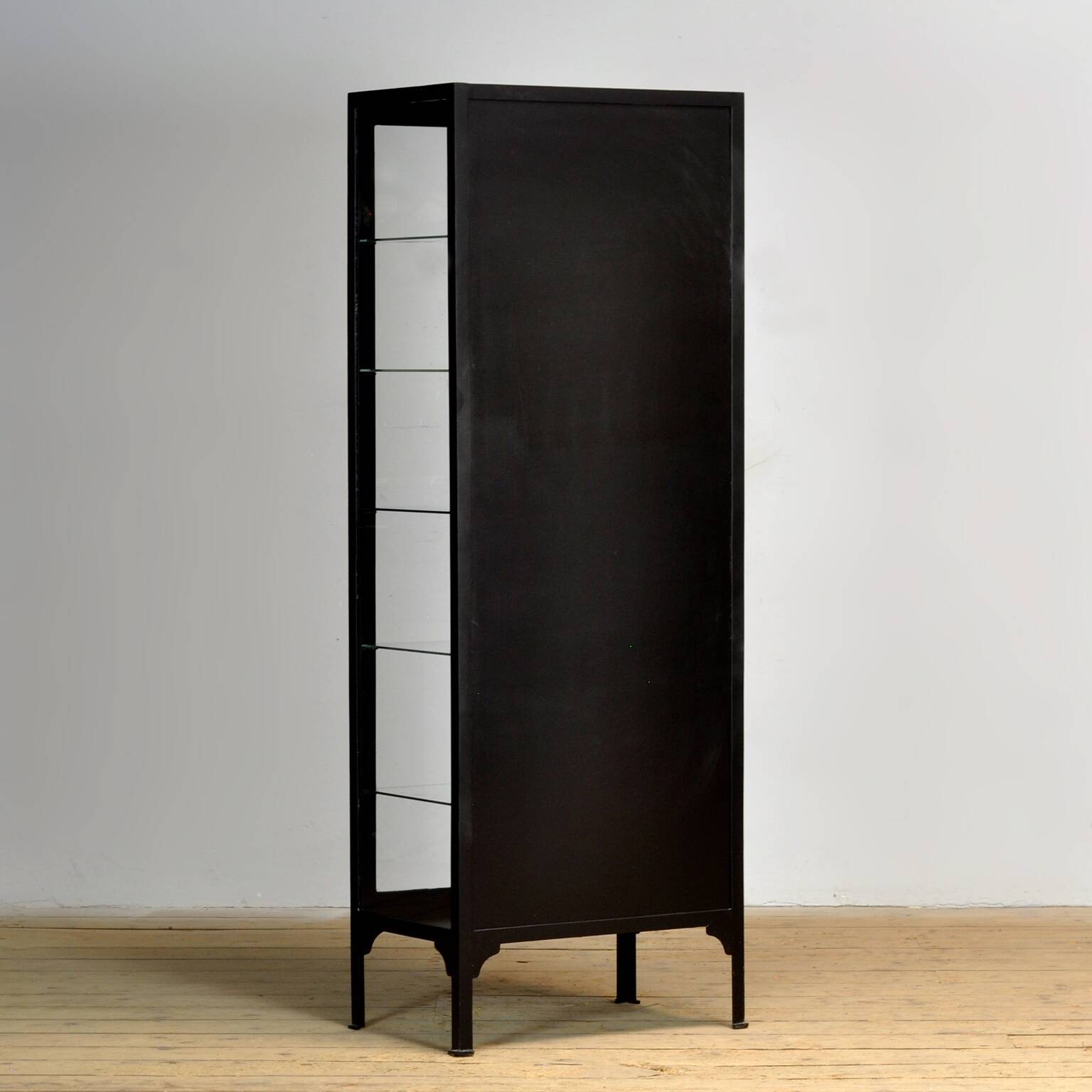 Armoire médicale vintage, années 1930