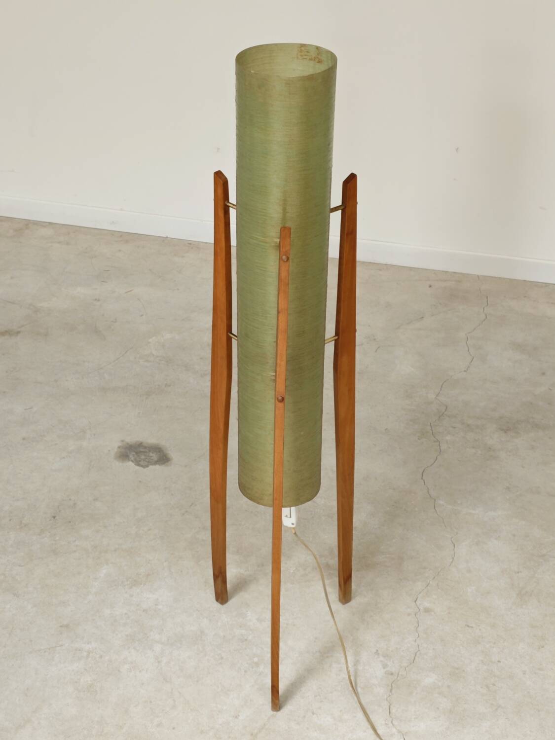 Rocket green floor lamp by Novoplast fiber and wood 1960