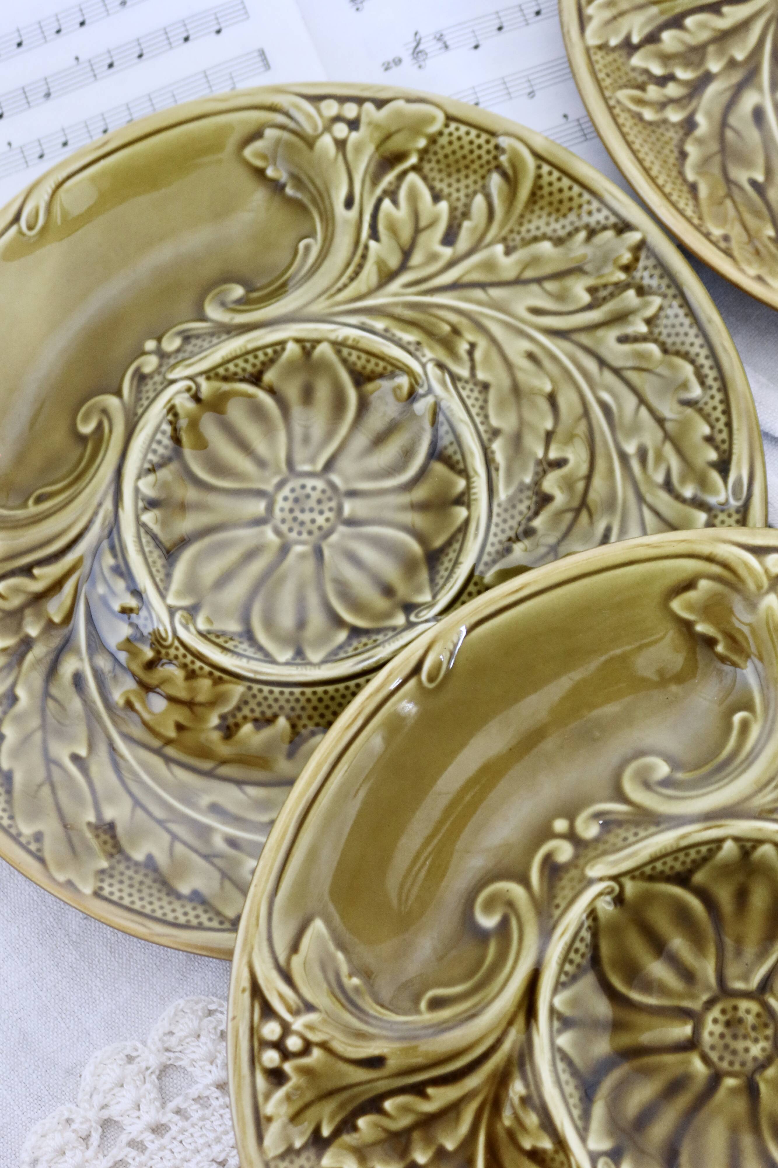 Gien 1960s 7-piece barbotine artichoke tableware set