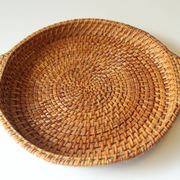 Round wicker serving tray, rattan