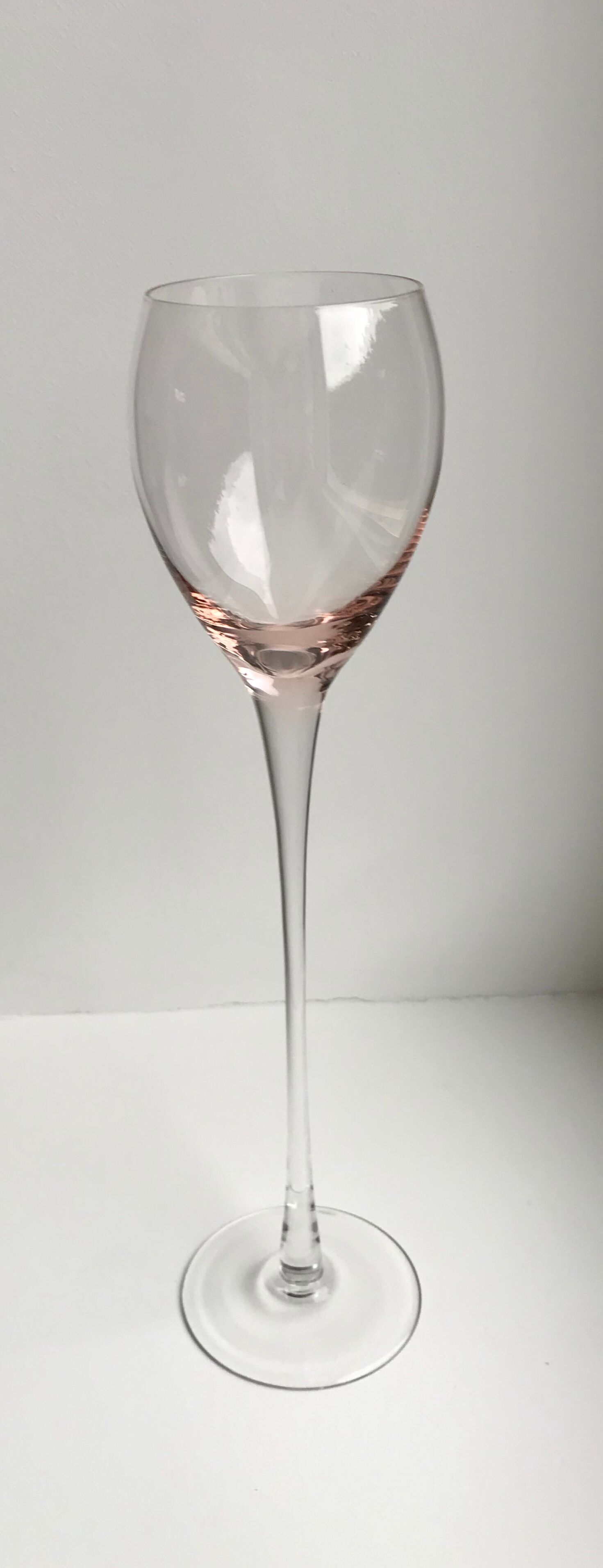 Set of 10 very high champagne flutes in colored glass 70s