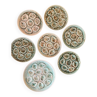 Assiettes et plat à coquillages