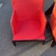 Paires des fauteuils rouge. 