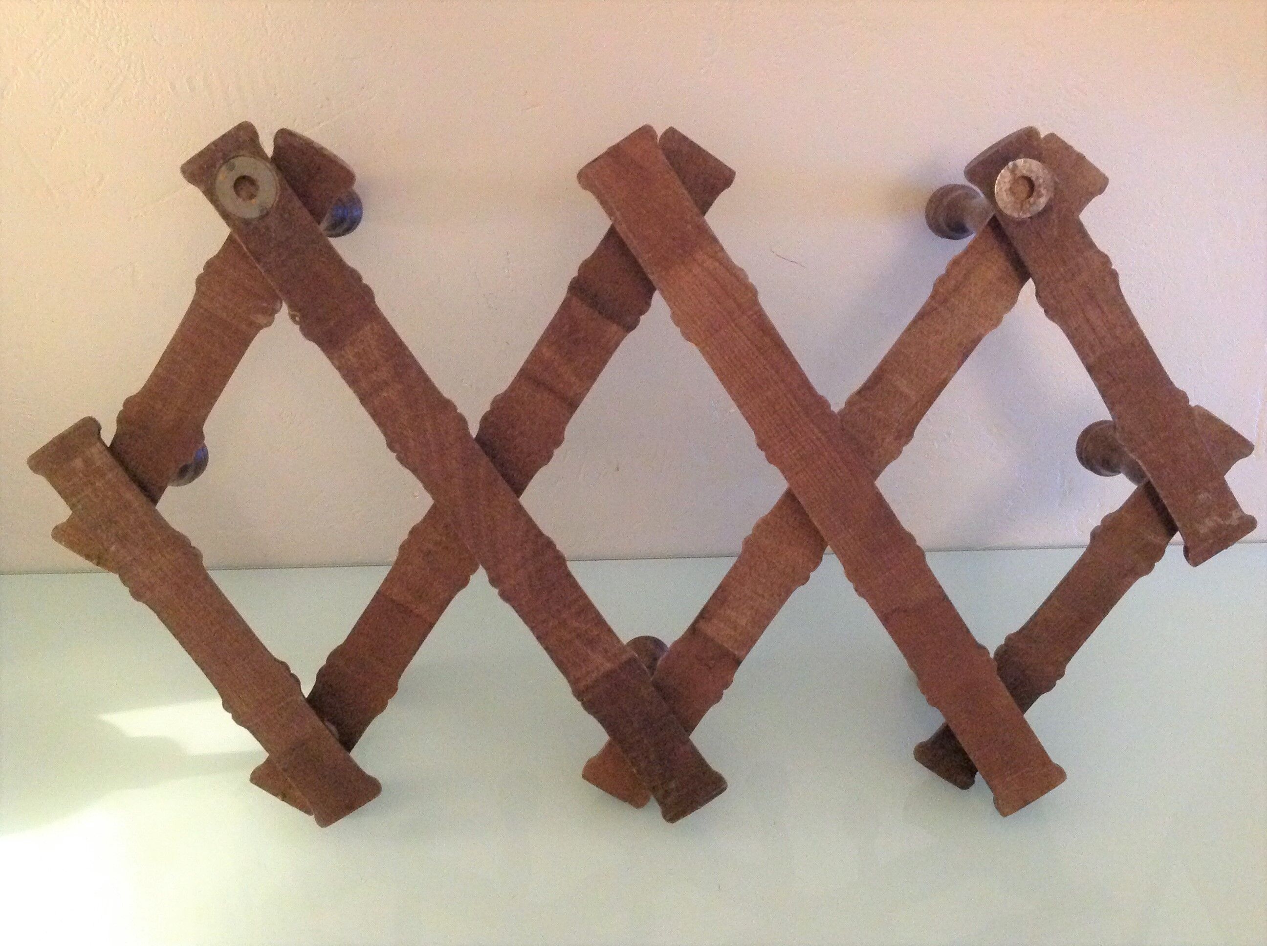 Ten-headed wooden accordion coat rack / vintage 60s-70s
