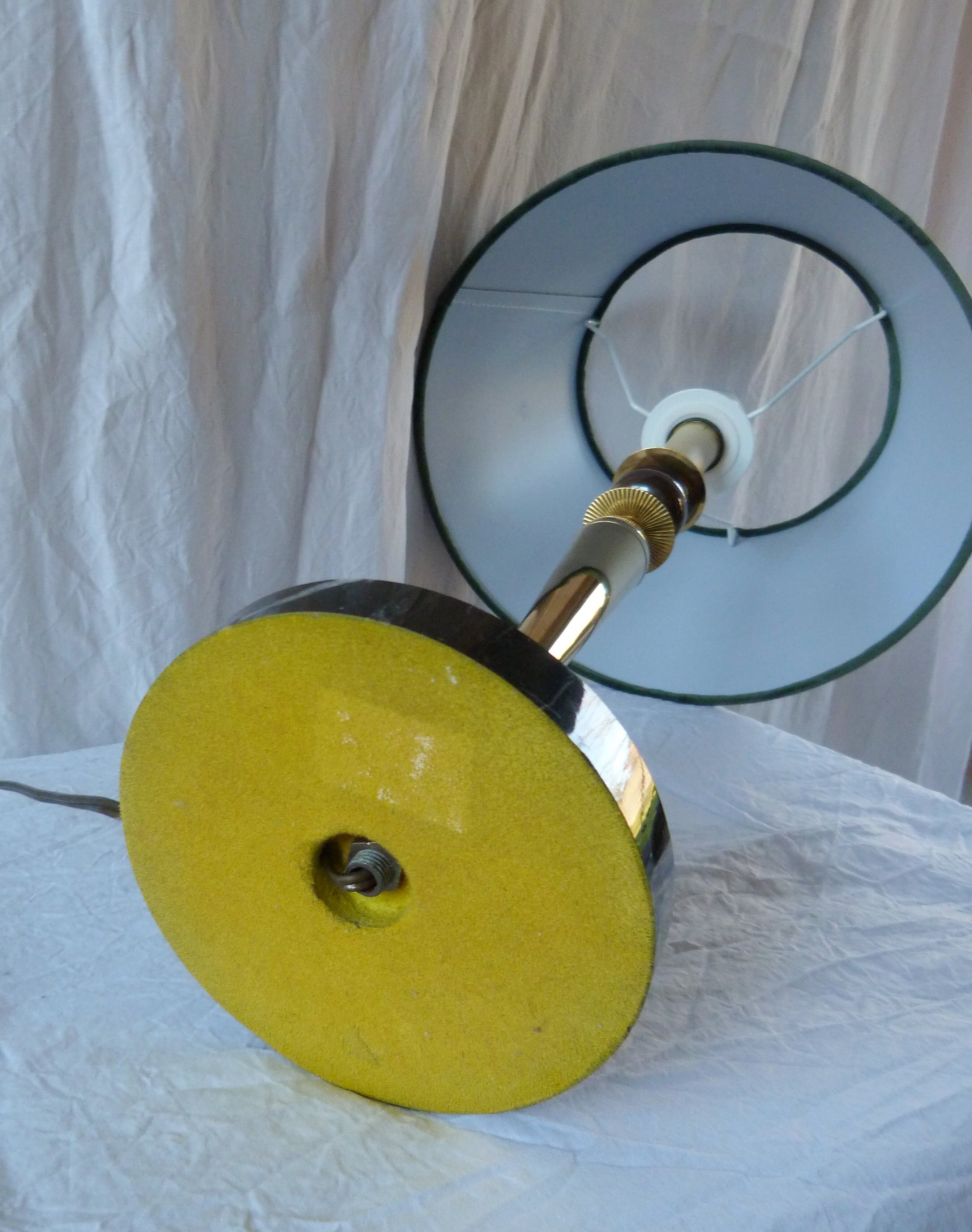 Table lamp