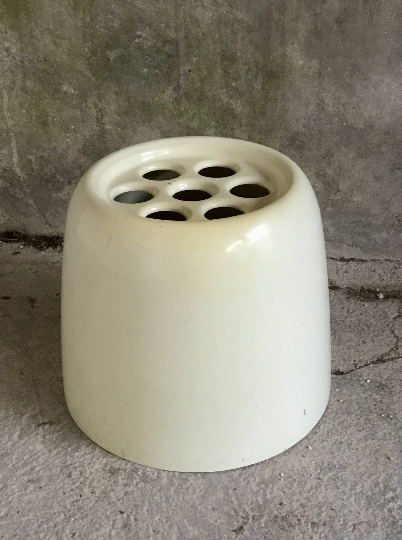 Cattaneo moulded plastic umbrella stand - space age design - Italy