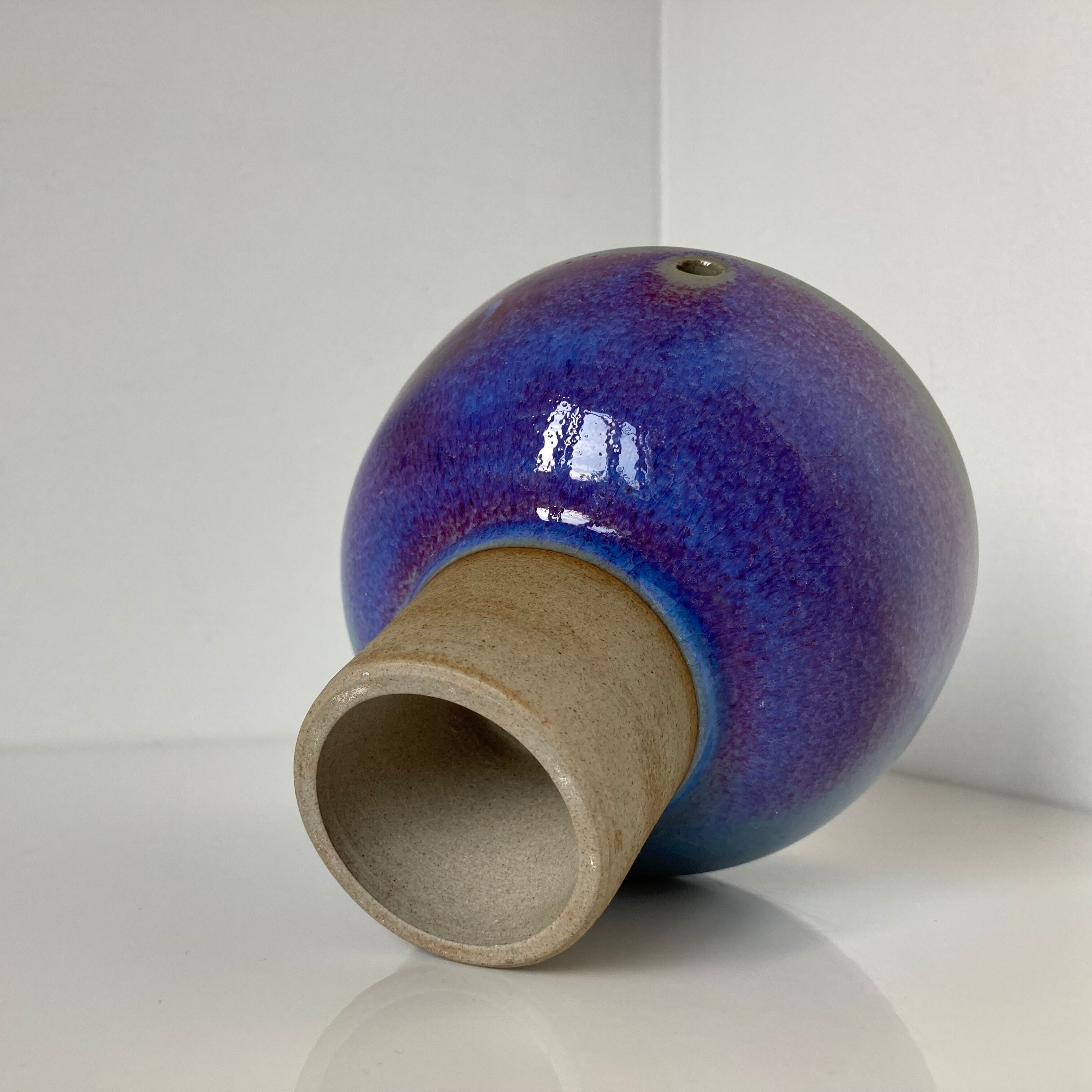 Beautiful Chinese porcelain standing cup covered with oxblood and moonlight