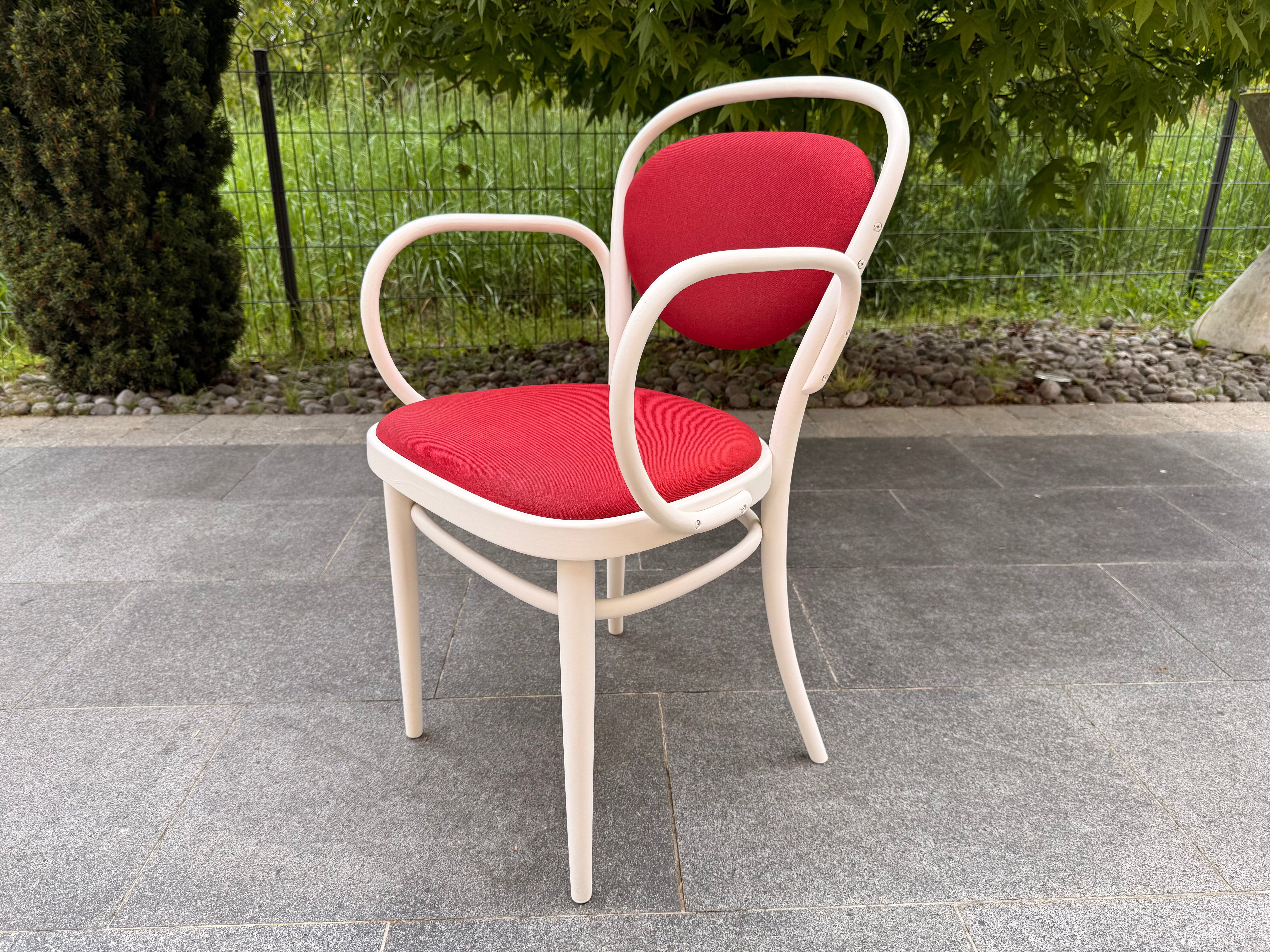 Lot de 6 chaises Thonet Model 215 P année 60