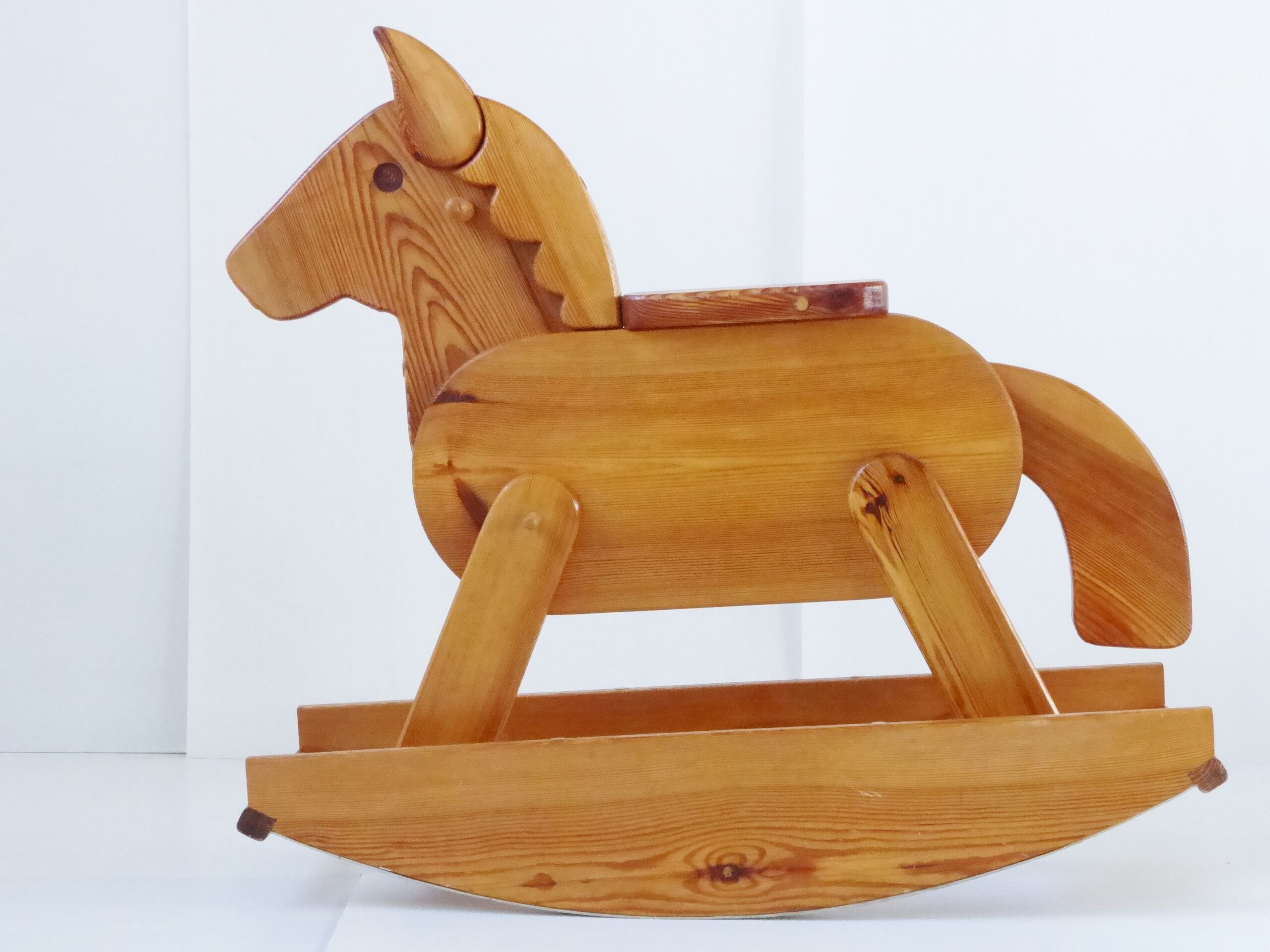 Superb horse rocking in 1970-1980 vintage seventies French rocking horse pine