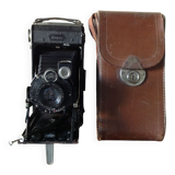 Zeiss Ikon Ikonta bellows camera with its satchel