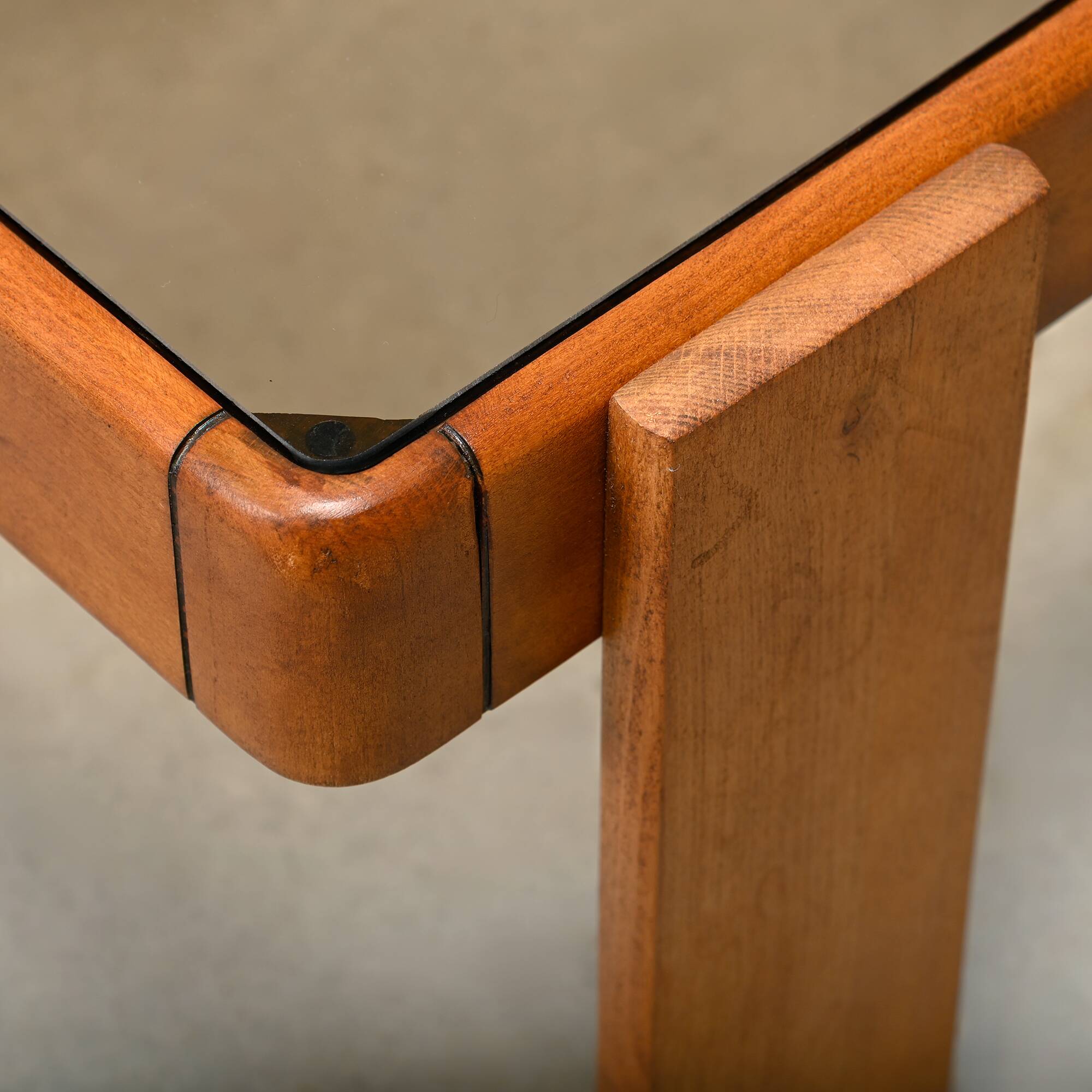 Gianfranco Frattini Nesting Tables in stained wood for Cassina and Meblo, 1