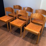 Suite de 6 chaises empilables en sapin