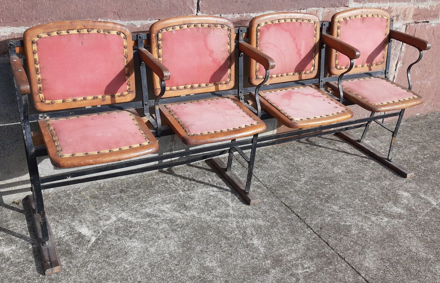 4 seater cinema bench