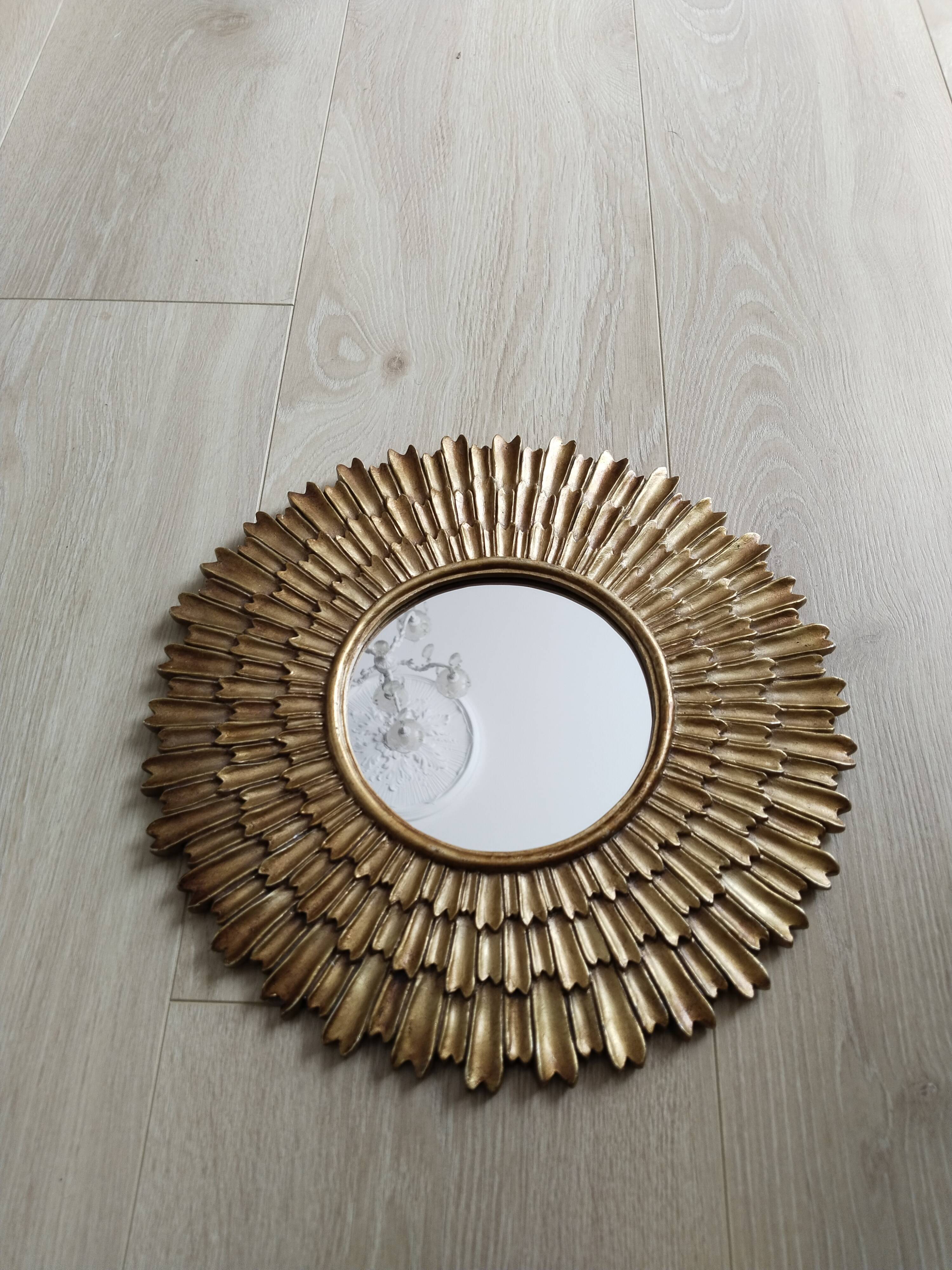 Golden sun mirror, in resin, 31 cm