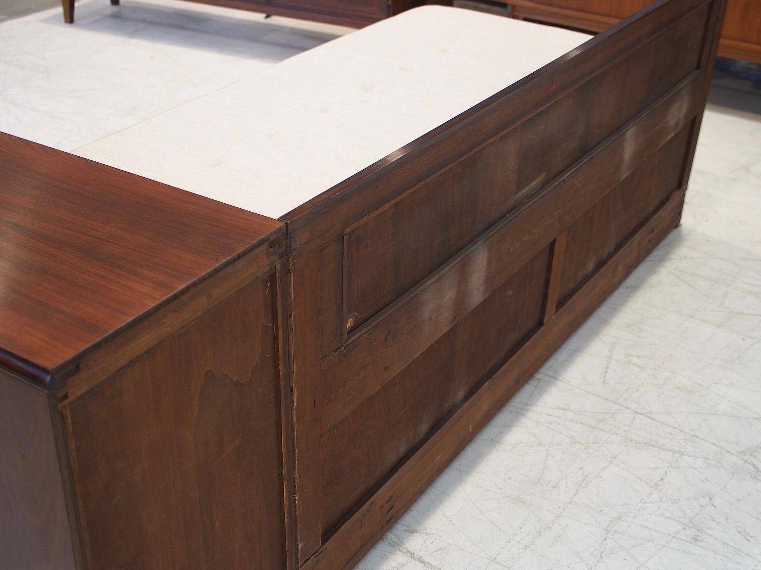 Mid-century meridian by Giuseppe Gibelli with bedside table.