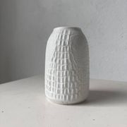 Vase en porcelaine Kaiser, finition « peau de crocodile »