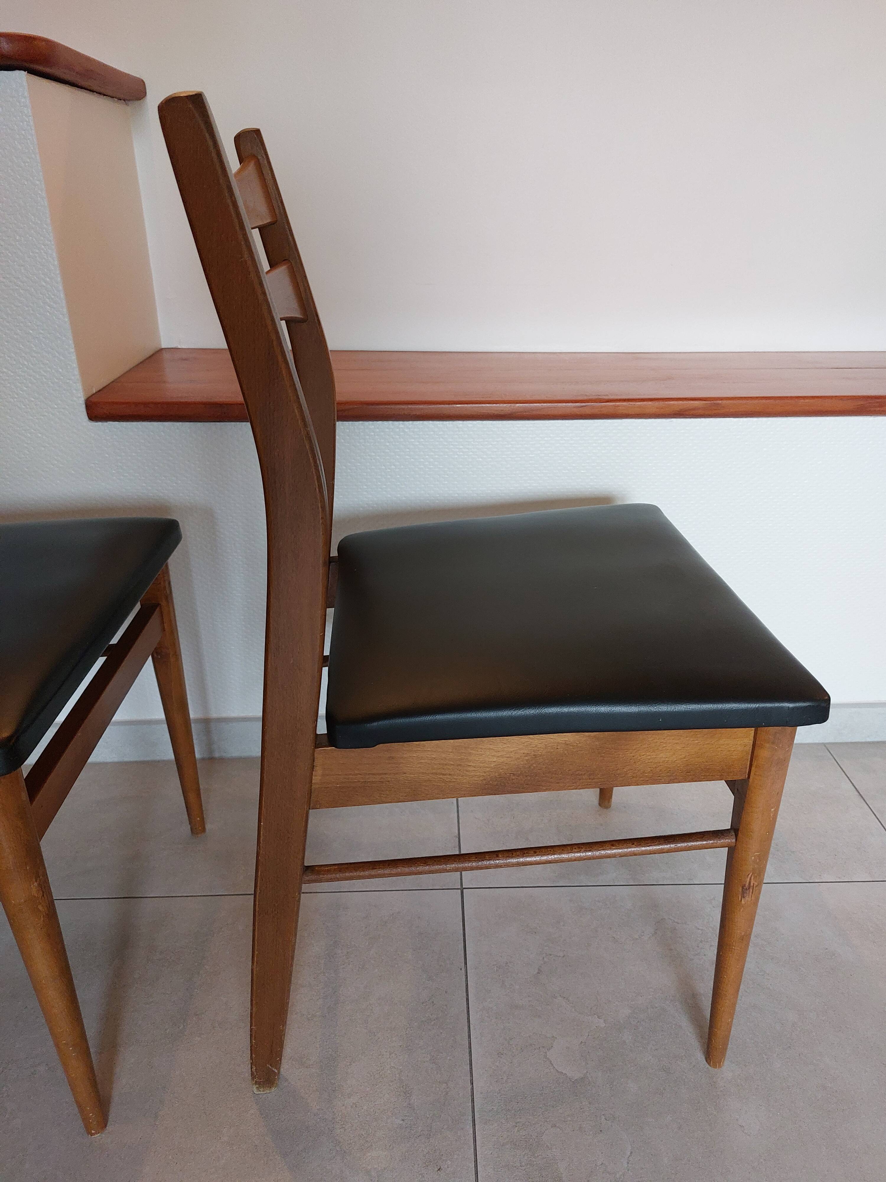 2 Scandinavian chairs