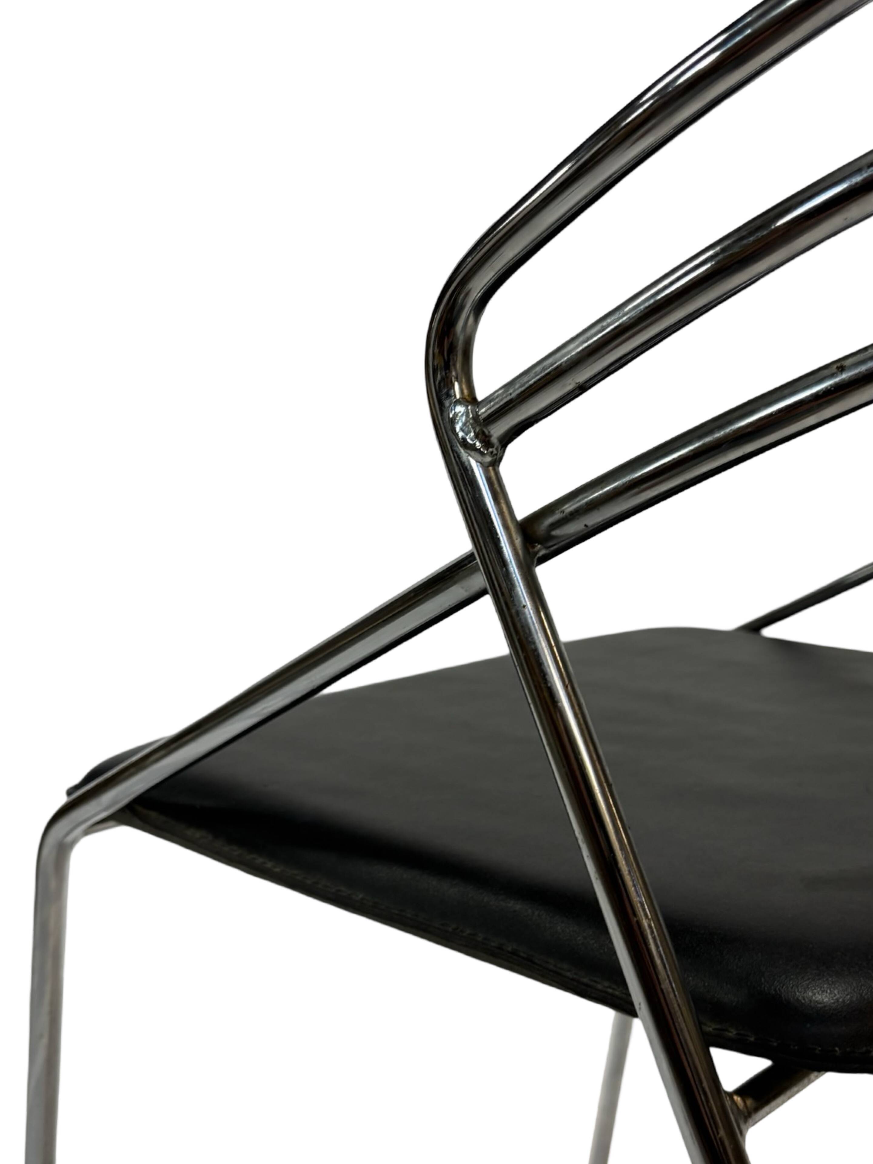 4 chaises minimalistes en fil d'acier chromé, années 80