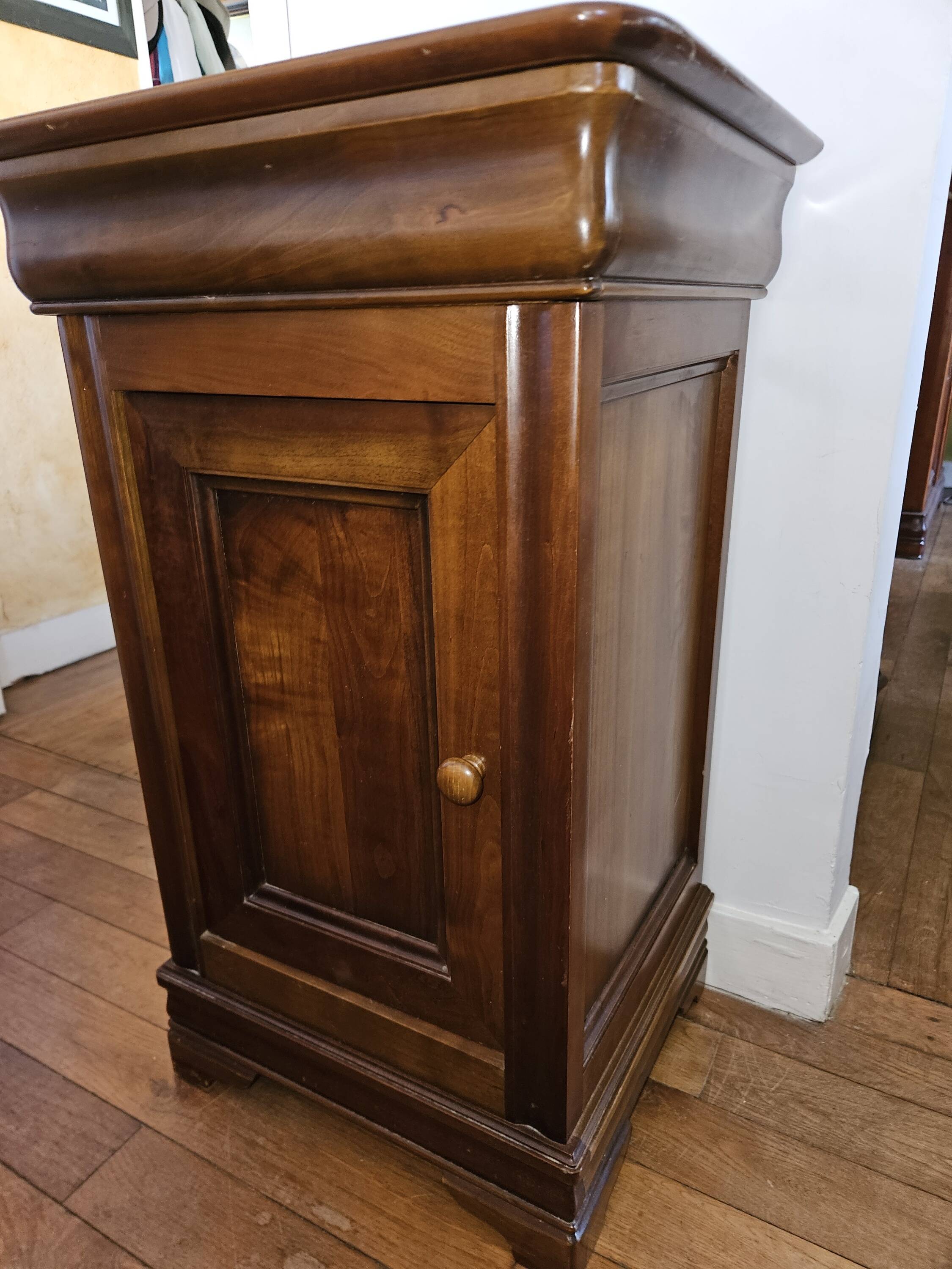 Bedside table made by a cabinetmaker.