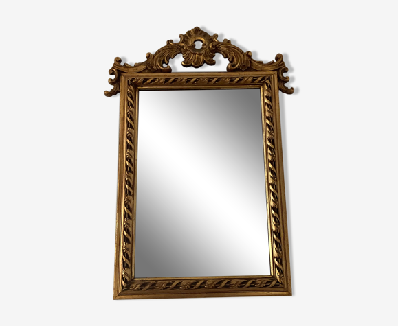 Ancien miroir à fronton en bois doré
