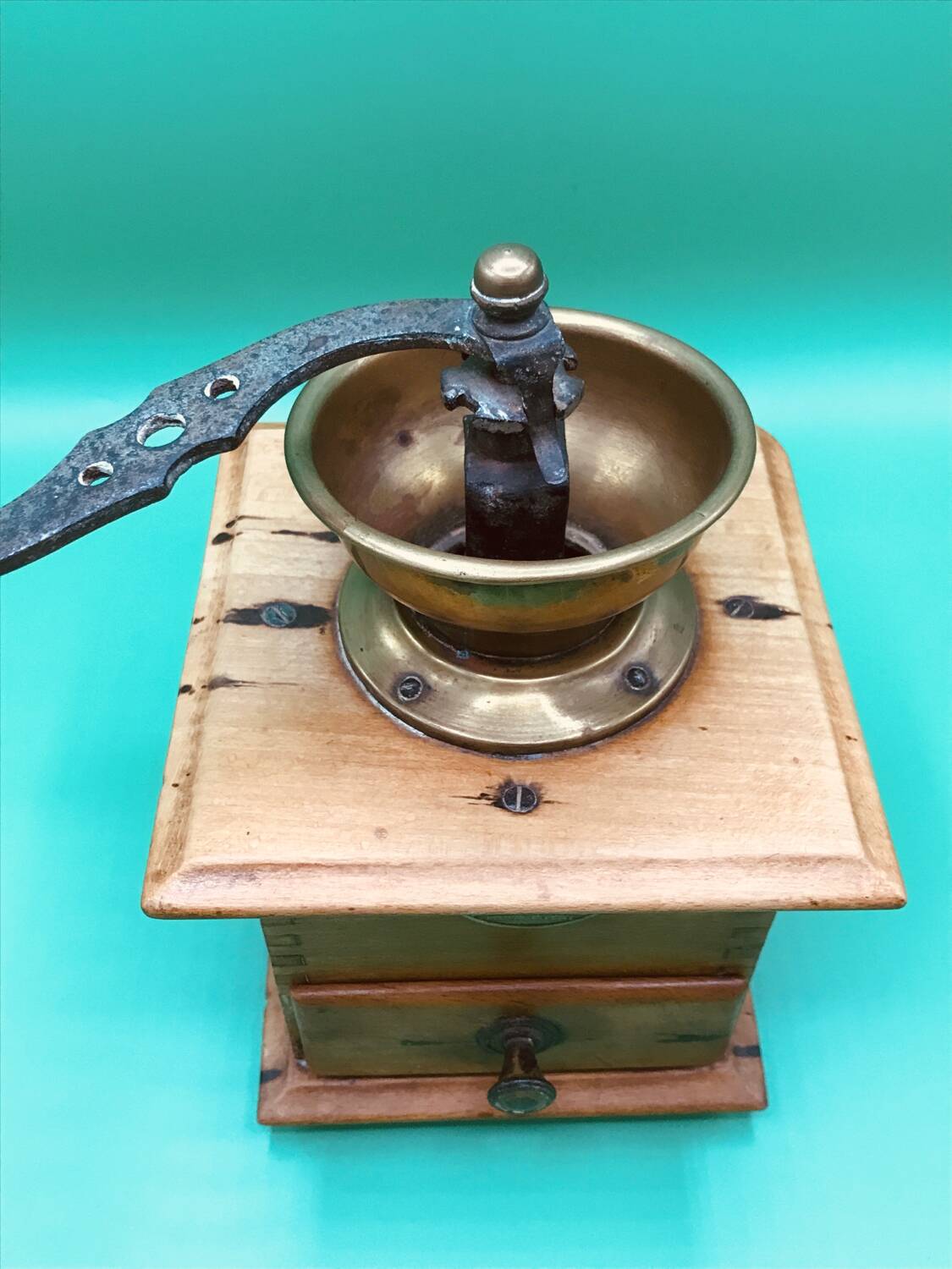 Coffee and pepper grinder