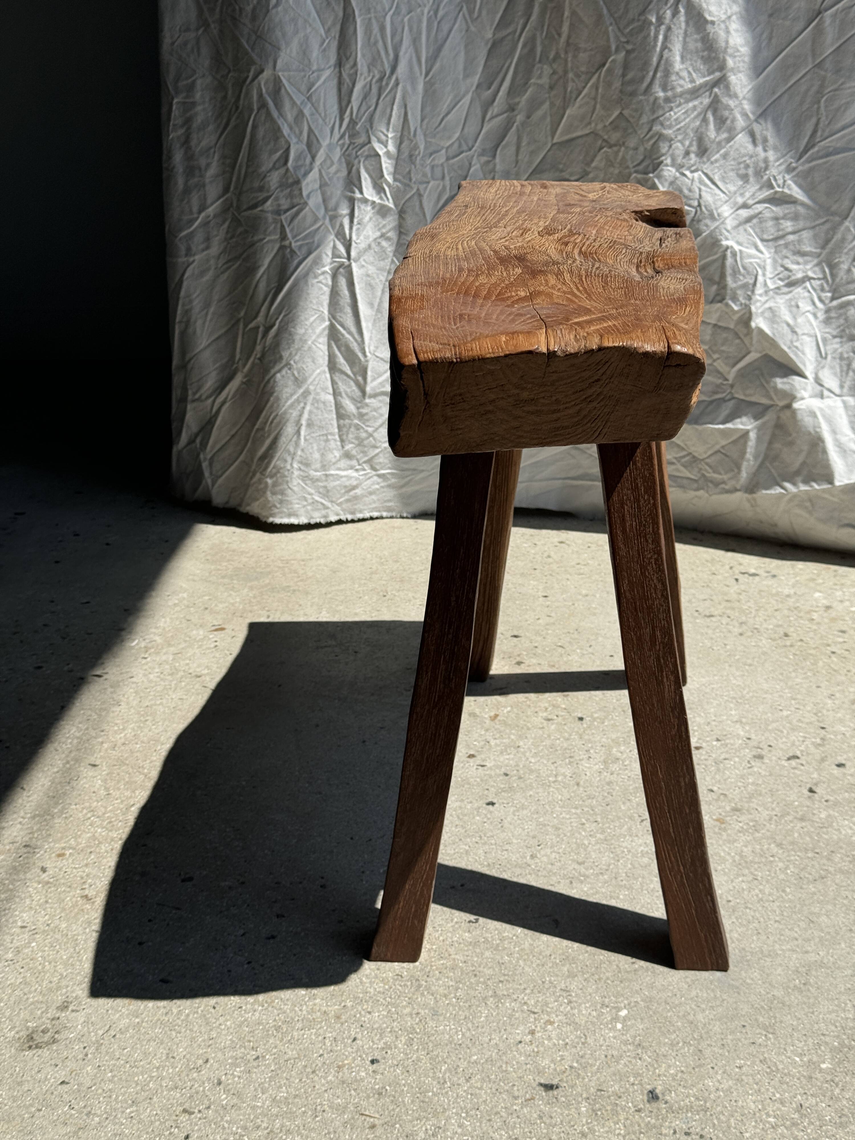 Small organic bench in upcycled Asian teak quadripod - Sungai