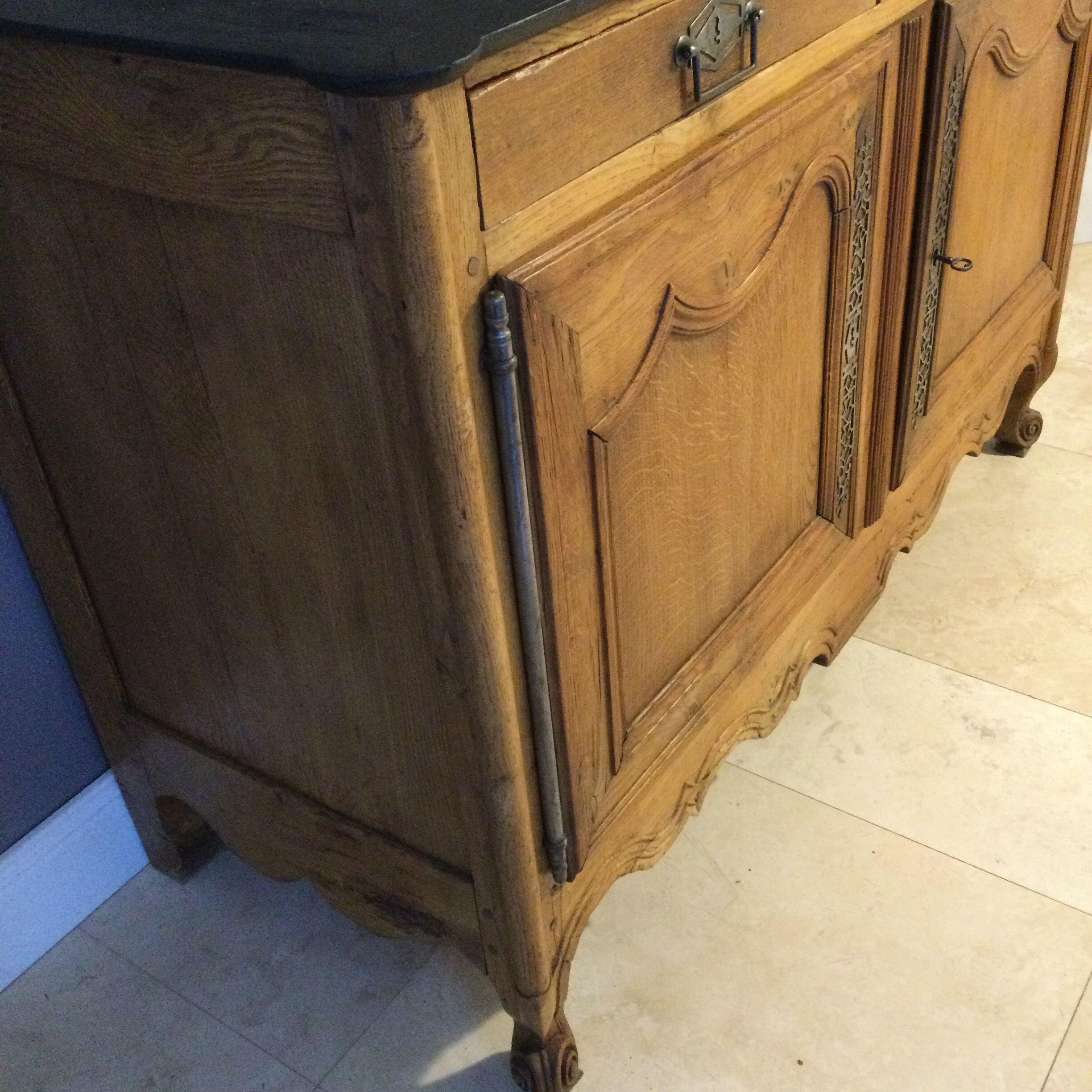 Solid oak country buffet