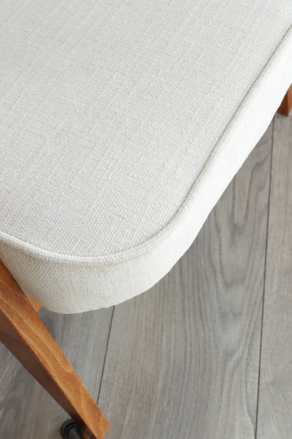 Fauteuil Lounge Vintage Crème Blanche Tissu Bois Naturel Design Scandinave