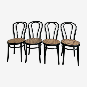 Thonet chairs n°18