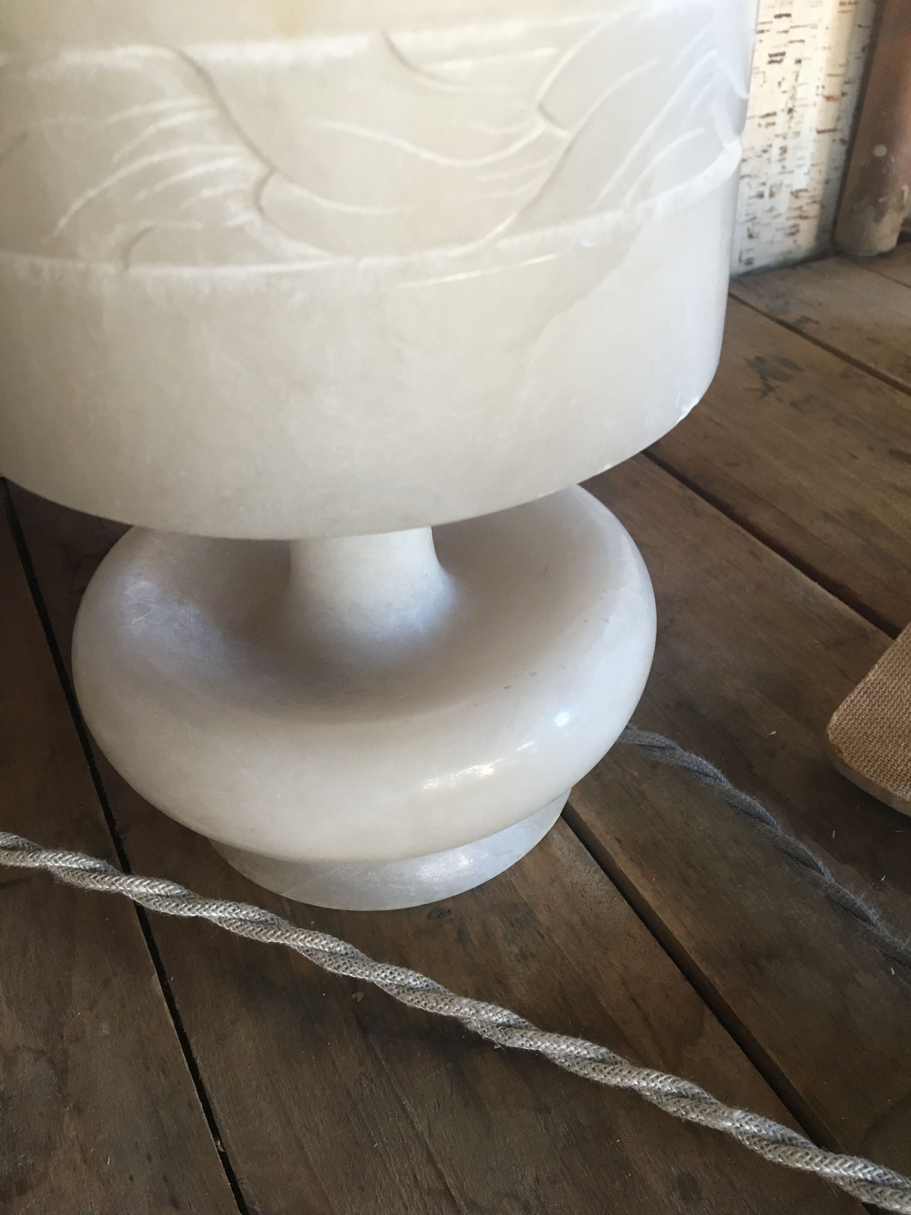 Alabaster lamp with fabric cable and vintage accessories