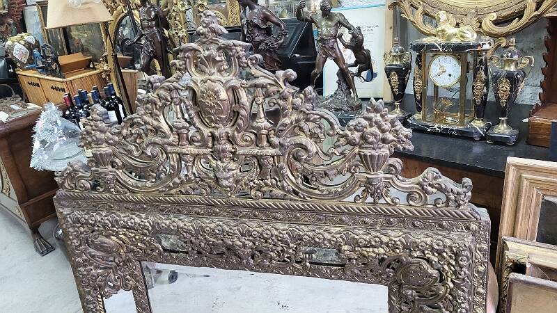 ANCIENT MIRROR WITH PARCLOSES FROM THE NAPOLEON III ERA