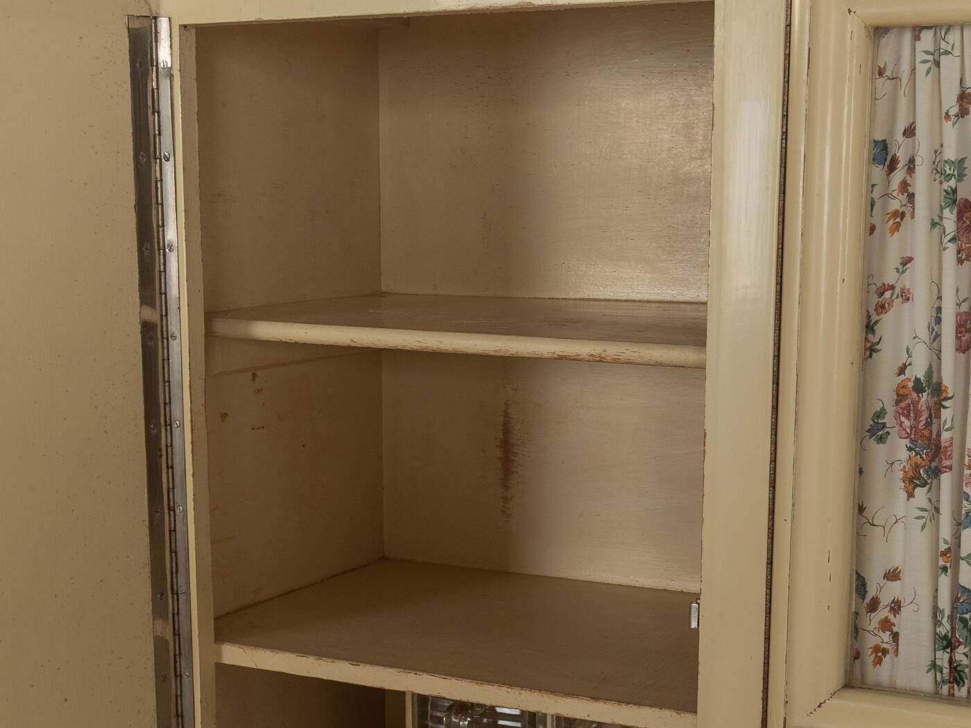 Art Déco Kitchen Cabinet