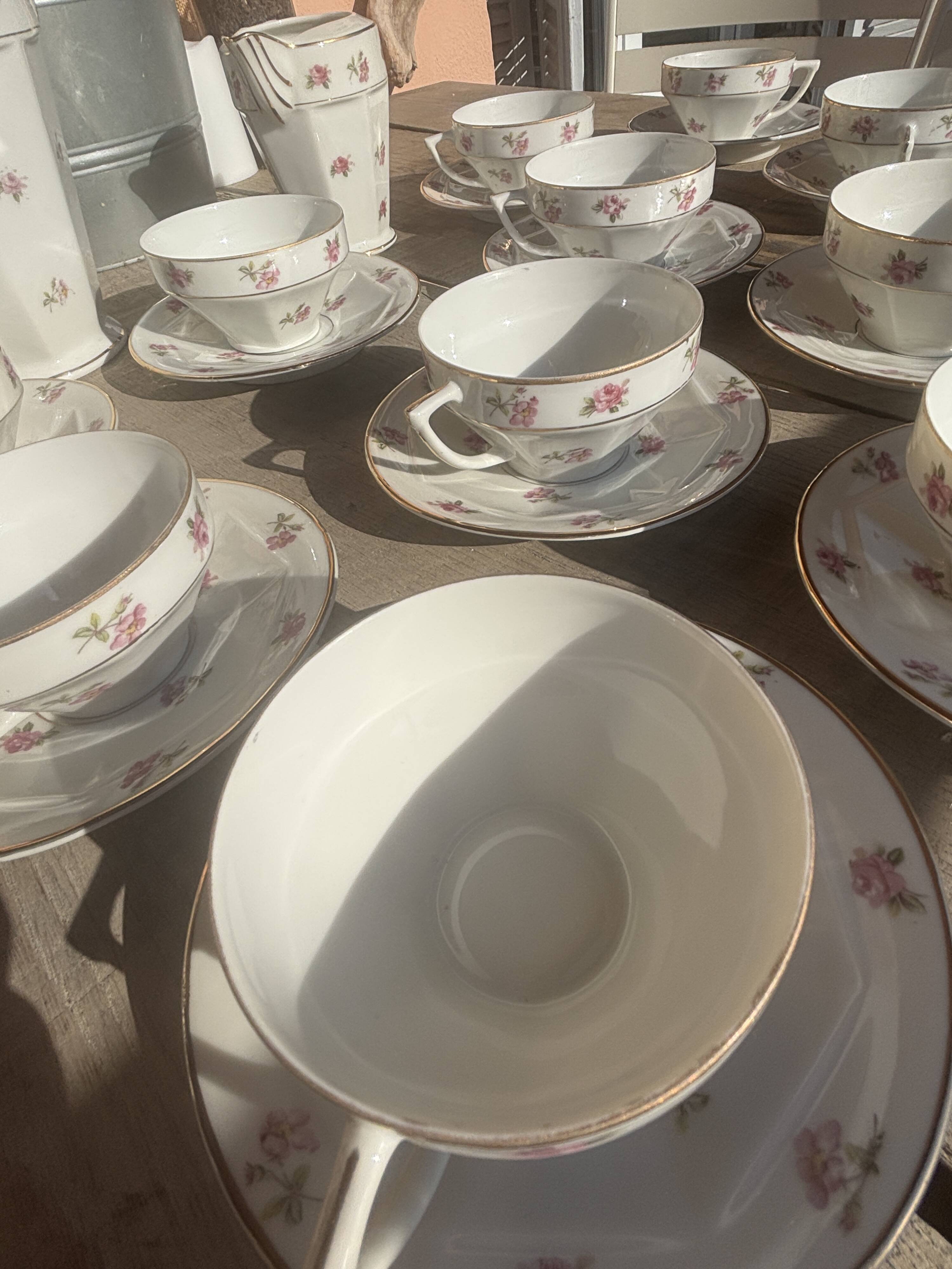 Frélon Frères service – vintage French porcelain – 26 perfect pieces