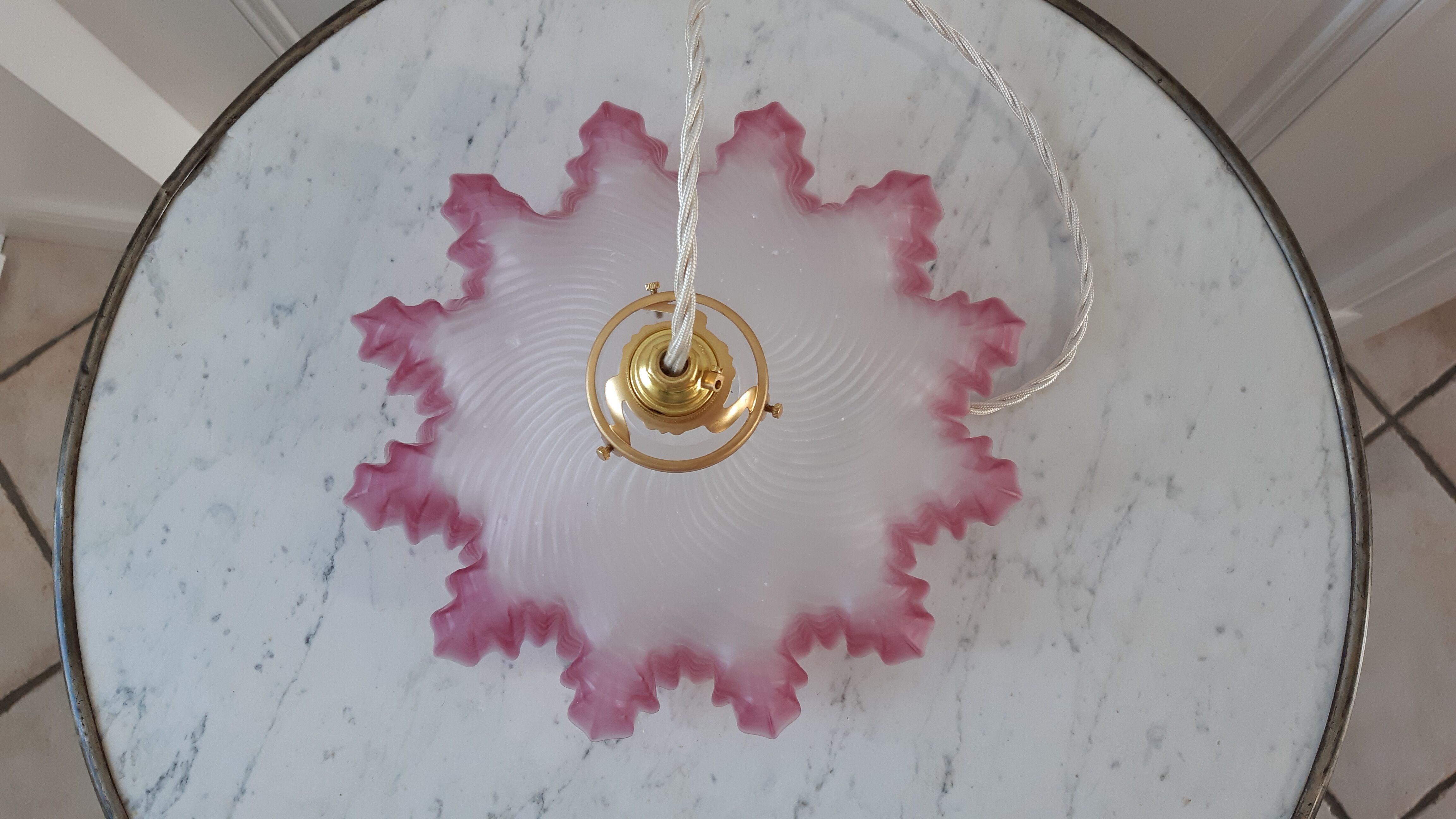 Serrated pendant lamp in pink glass 50s-60s