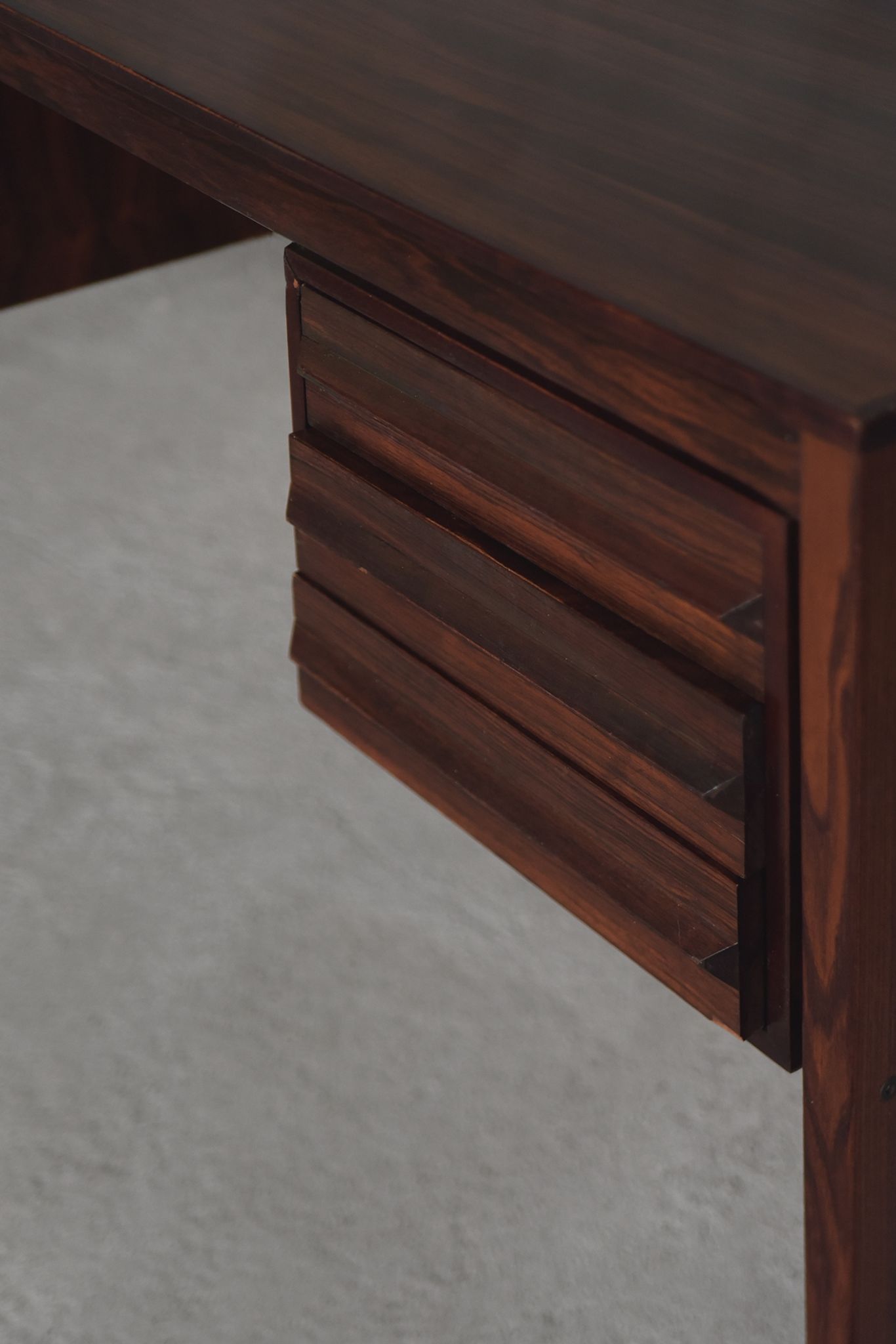 Executive rosewood Norwegian desk by Torbjørn Afdal for Haug Snekkeri AS Bruksbo, 1960s
