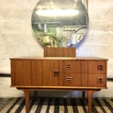 Scandinavian dressing table round mirror