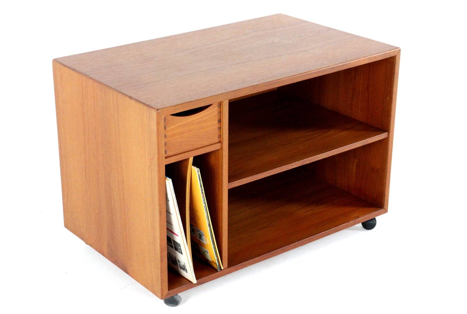 Vintage Dyrlund teak audio cabinet 'Glämmel'