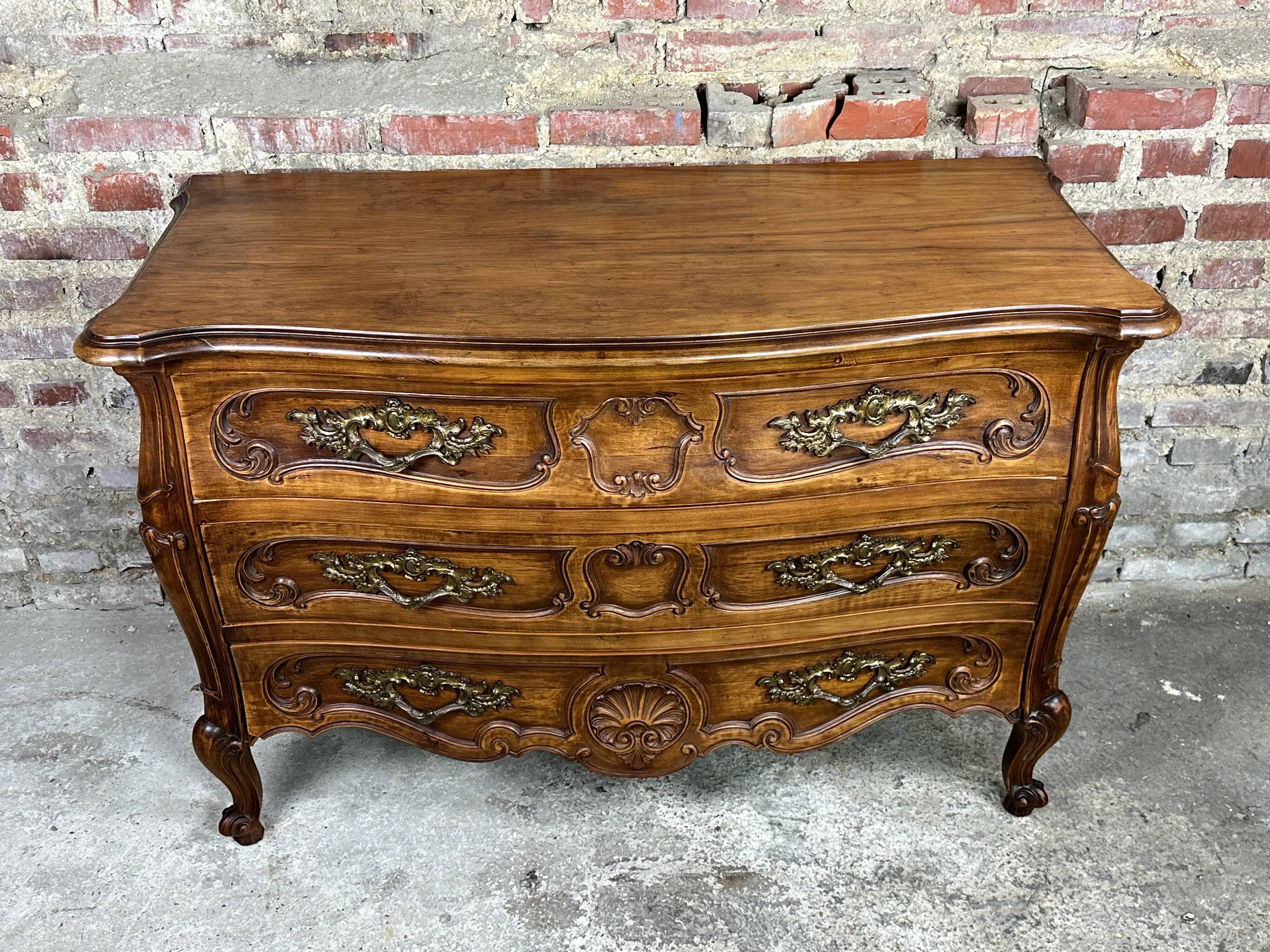Louis XV style curved walnut chest of drawers