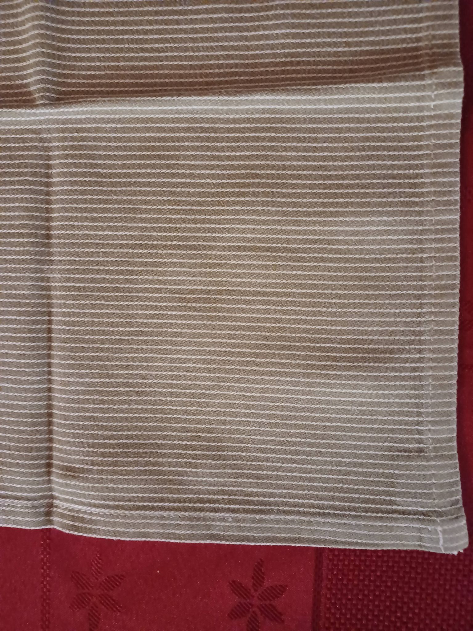 28 serviettes