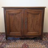 Small oak and knot buffet