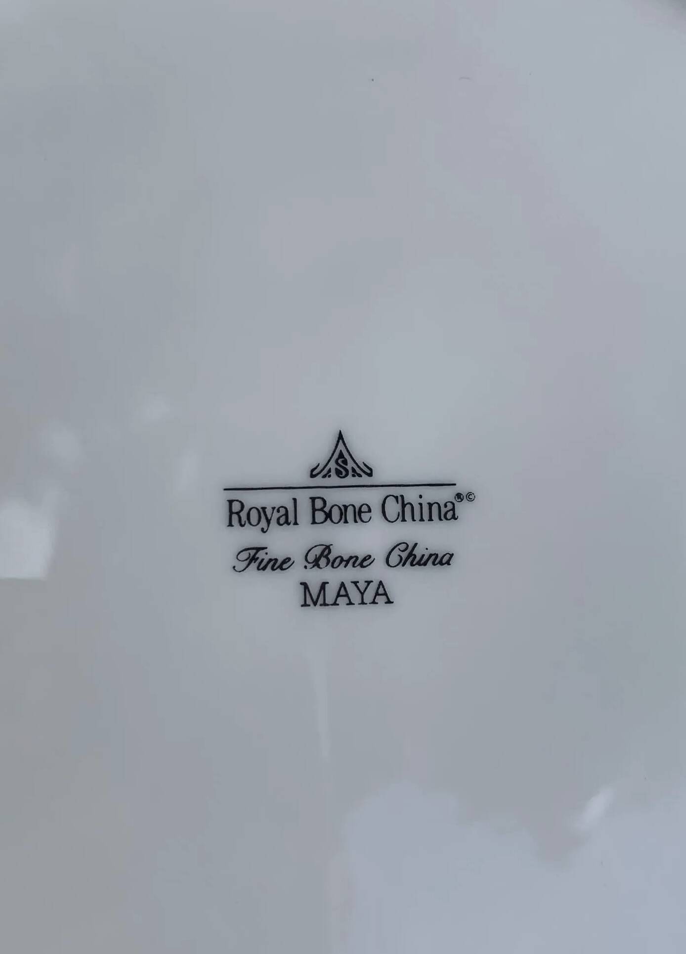 7 small plates in Royal Bone China porcelain, Maya model, Fine Bone