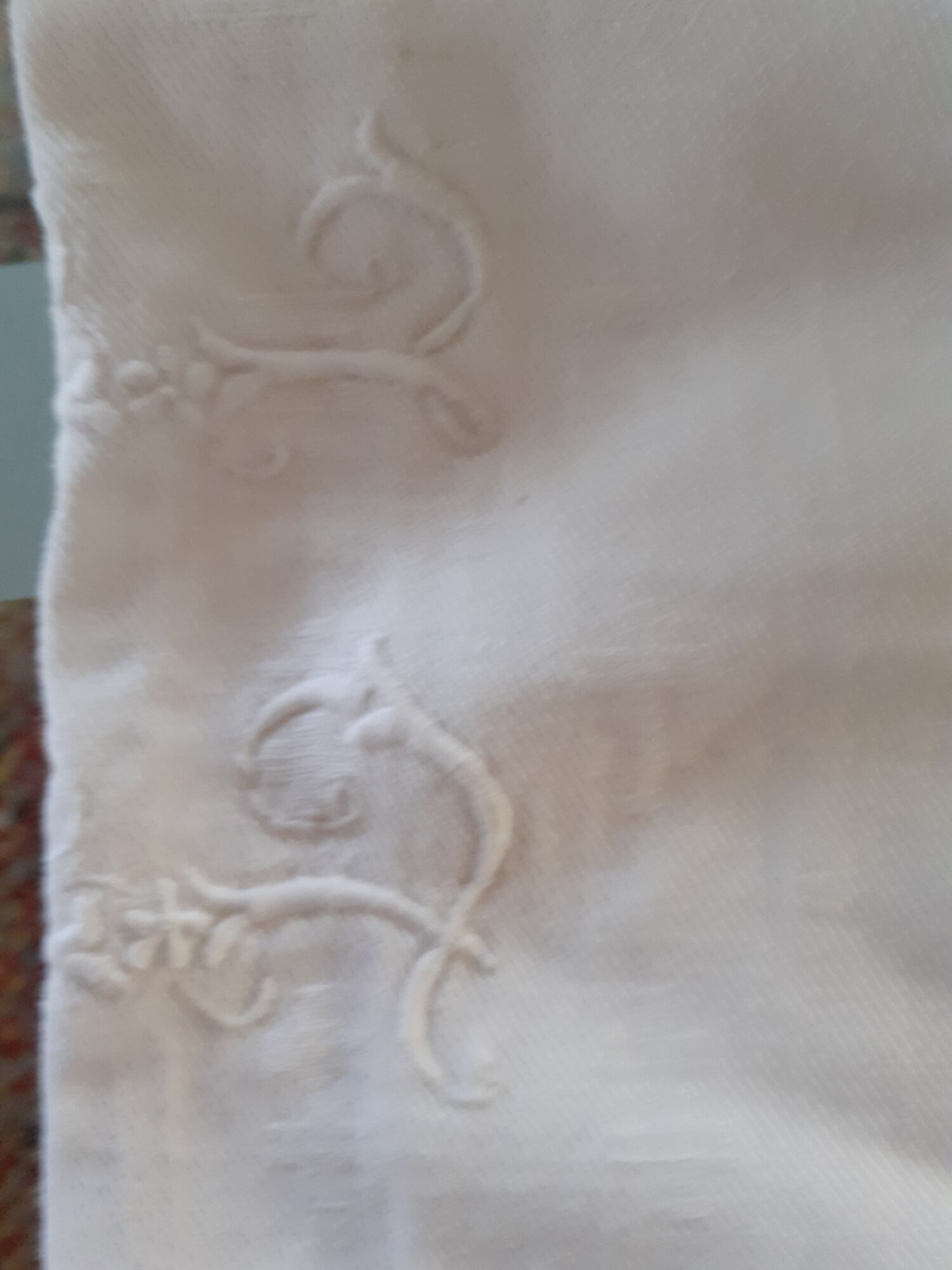 White cotton damask table loth