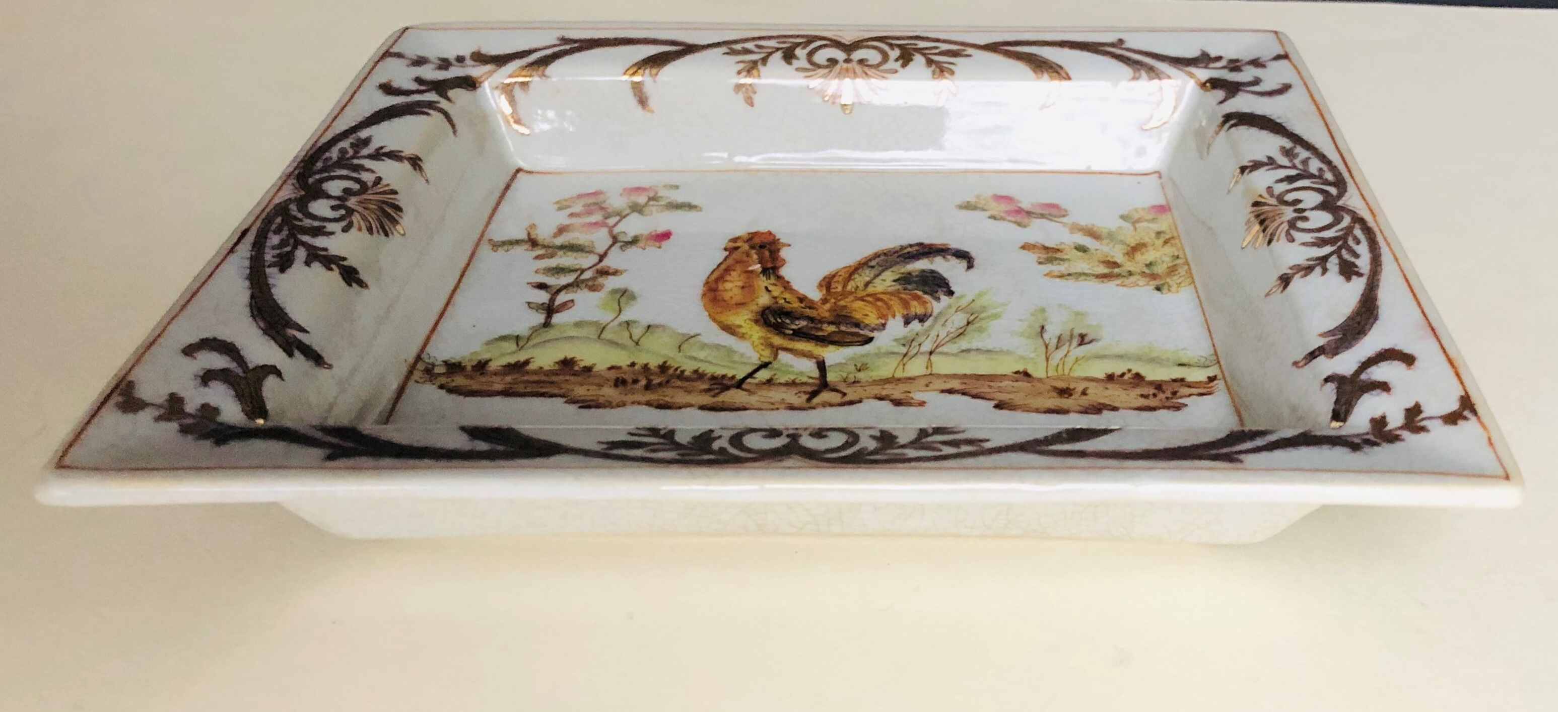 Empty cracked ceramic pockets