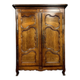 Magnifique armoire époque Louis XV en chêne blond vers 1750
