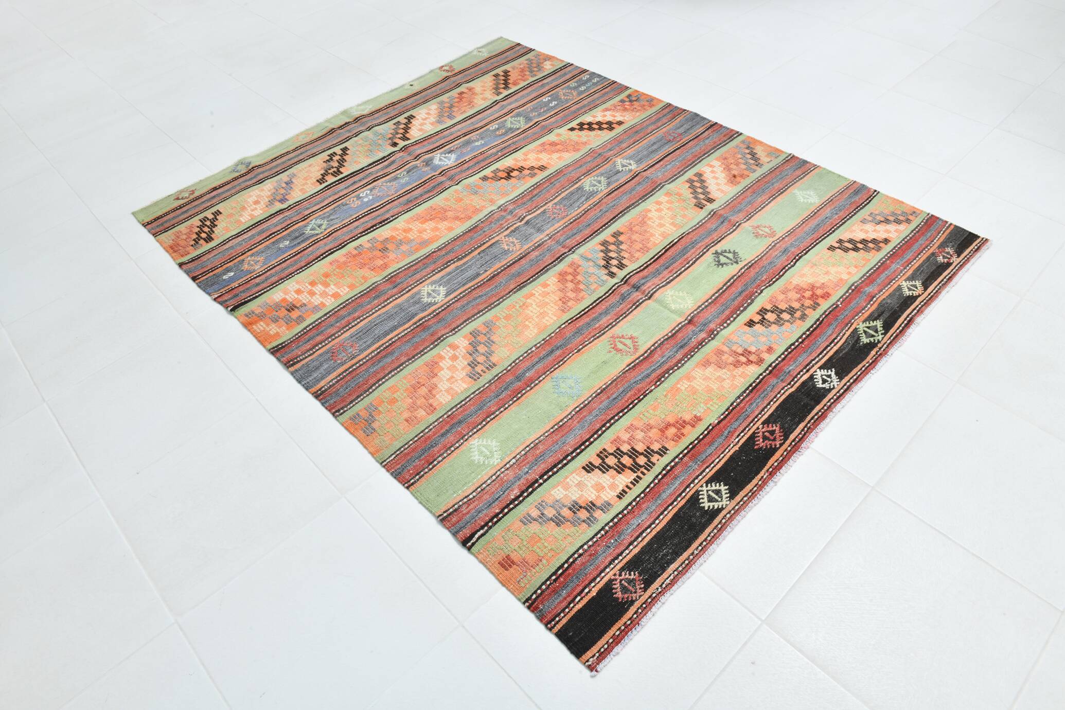 Turkish Vintage Kilim Rug, 169x211 Cm