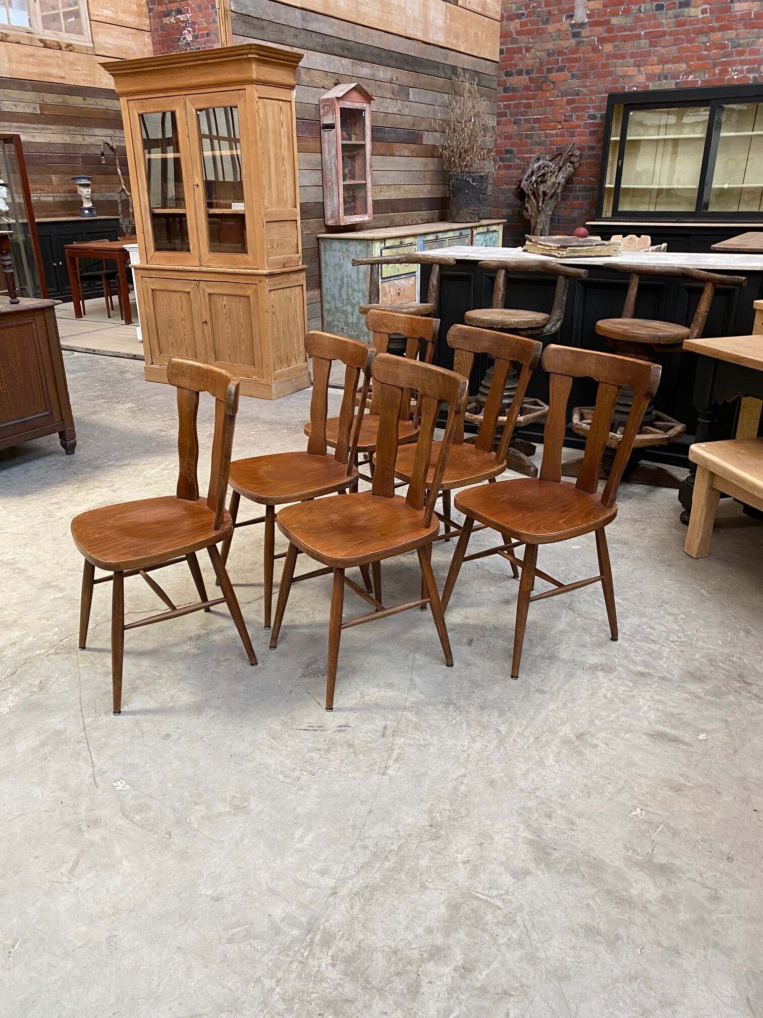 Suite de 6 chaises de bistrot