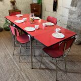 Table and 4 chairs in red Formica