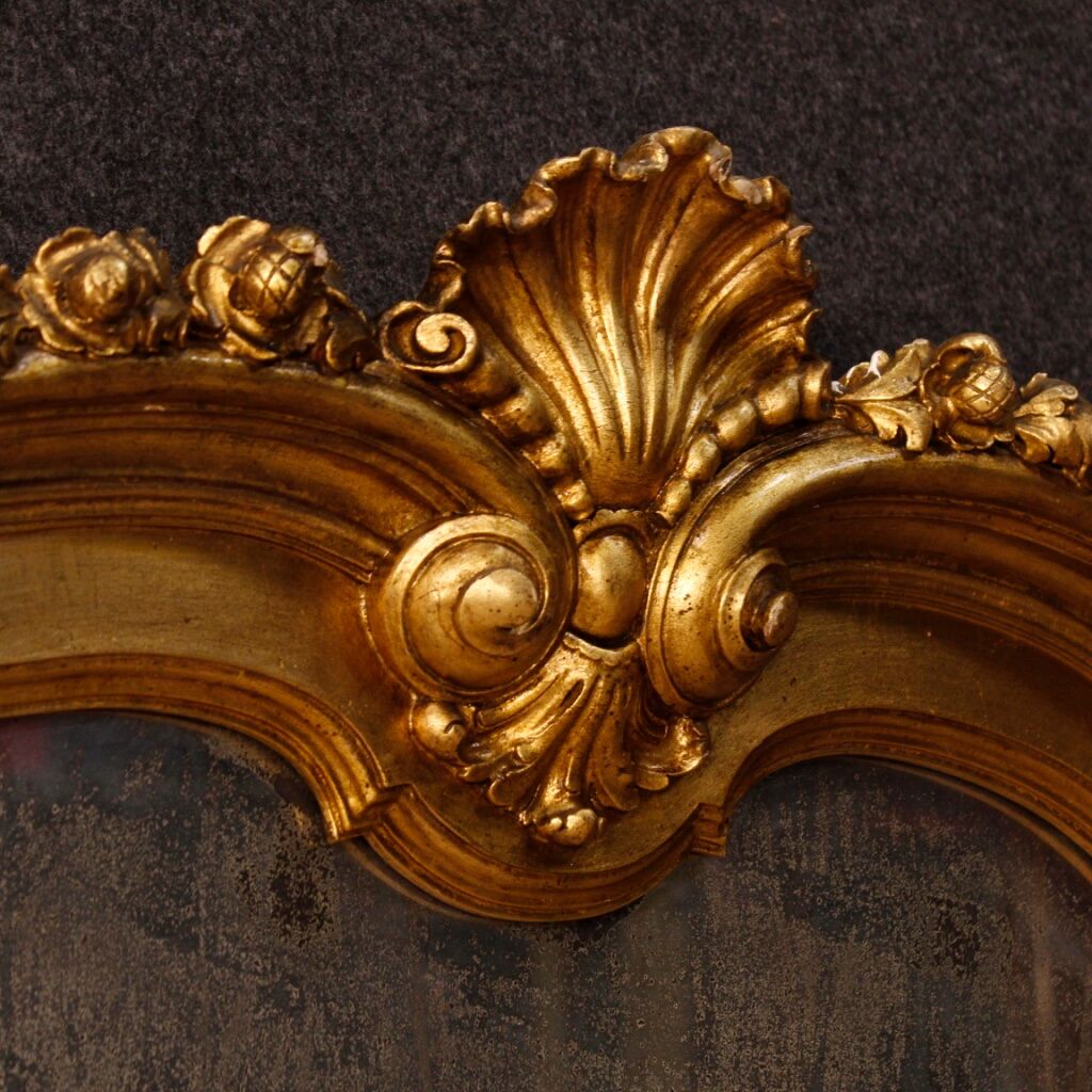 Italian gilded mirror made of wood and plaster 119x117cm