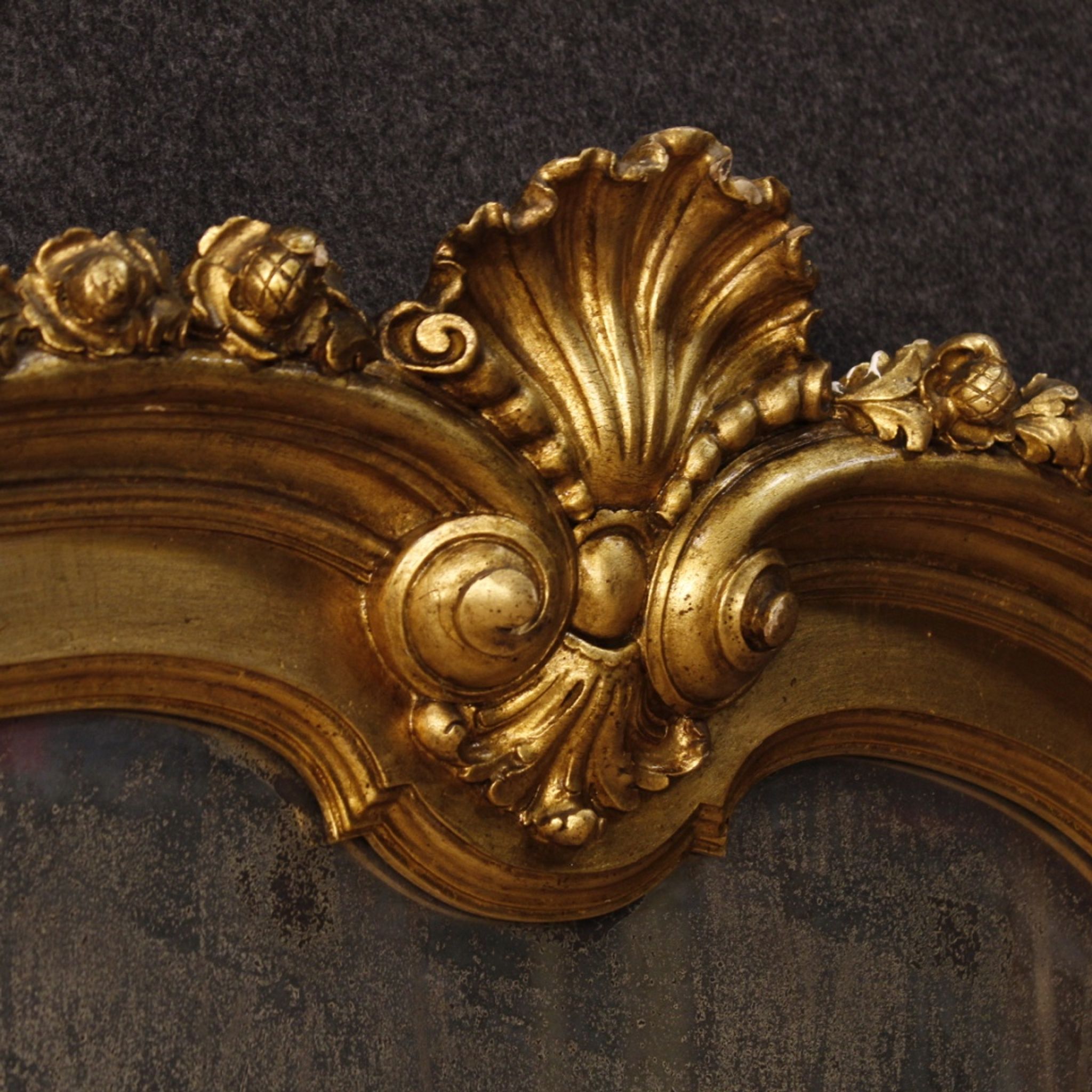 Italian gilded mirror made of wood and plaster 119x117cm